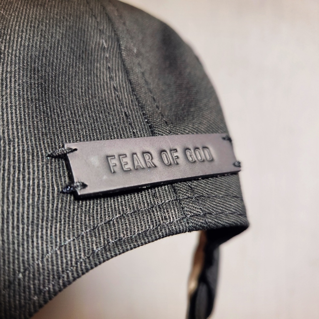 New Era x Fear of God 9forty Chicago White Sox Adjustable Cap Black 착용 스타일 - 2