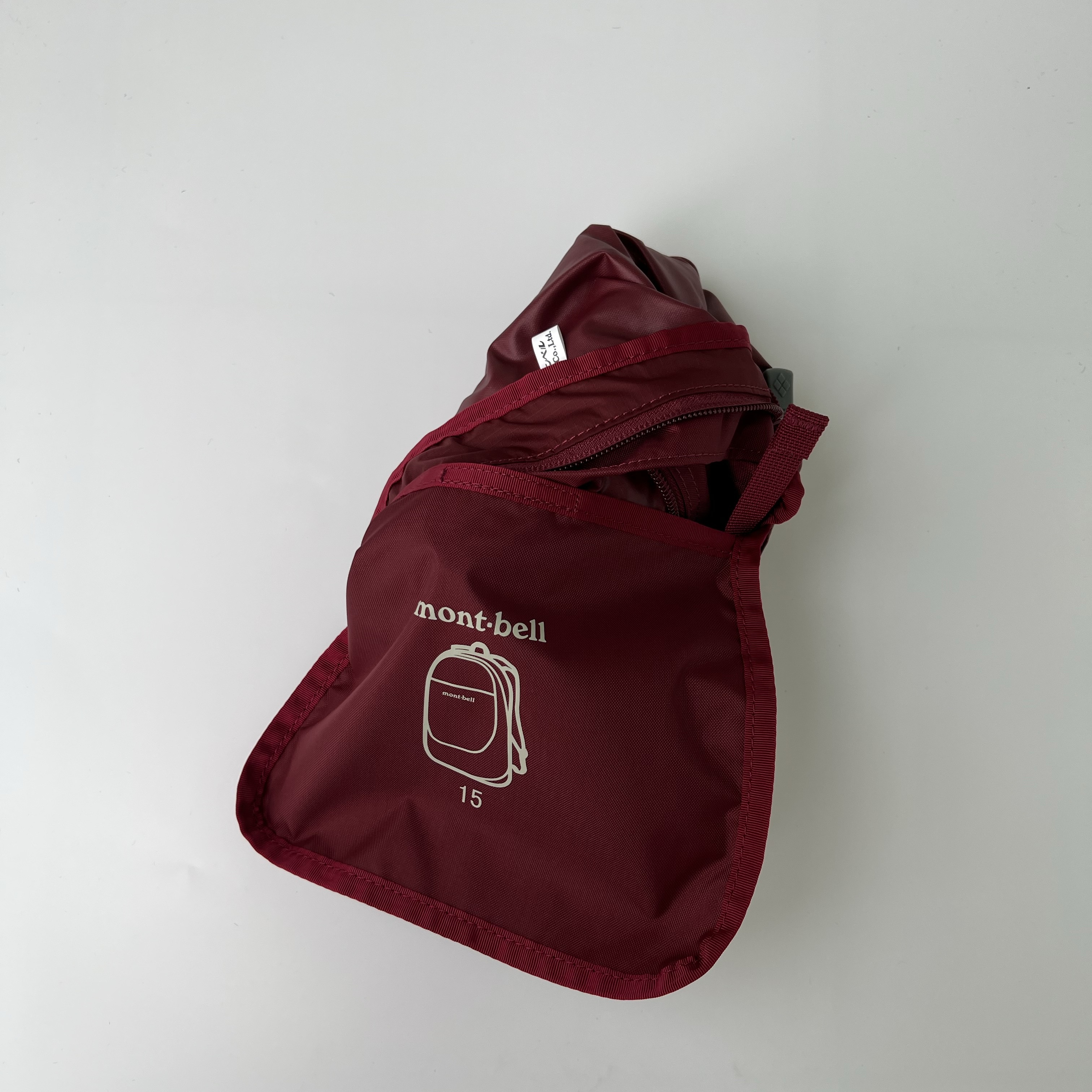 Montbell Pocketable Daypack 15 Wine Red, Montbell Pocketable Light Pack 10 Black 착용 스타일 - 7