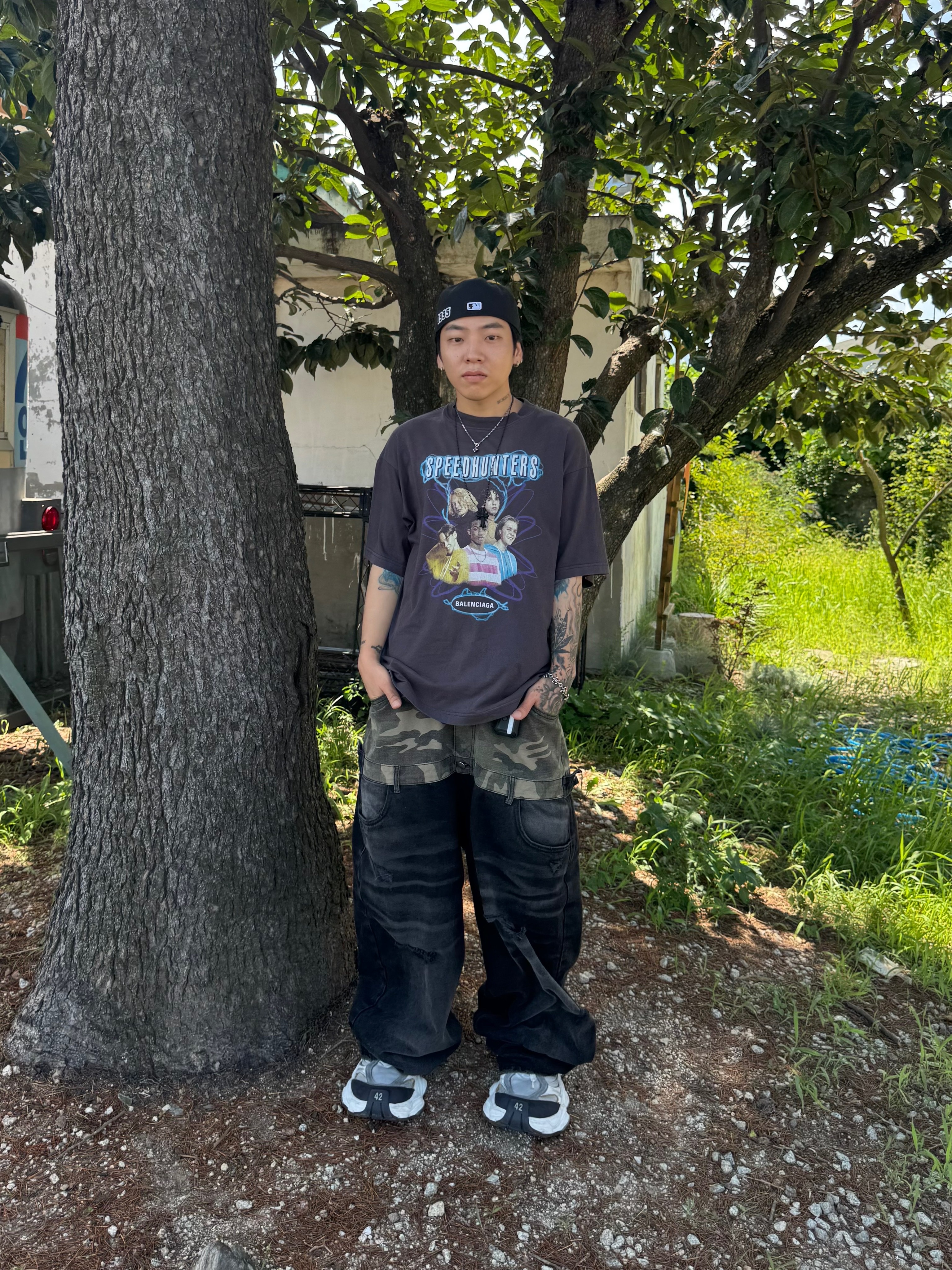 Balenciaga Cargo Sneakers White Grey, New Era 59Fifty MLB Authentic New York Yankees Game Navy 착용 스타일 - 3