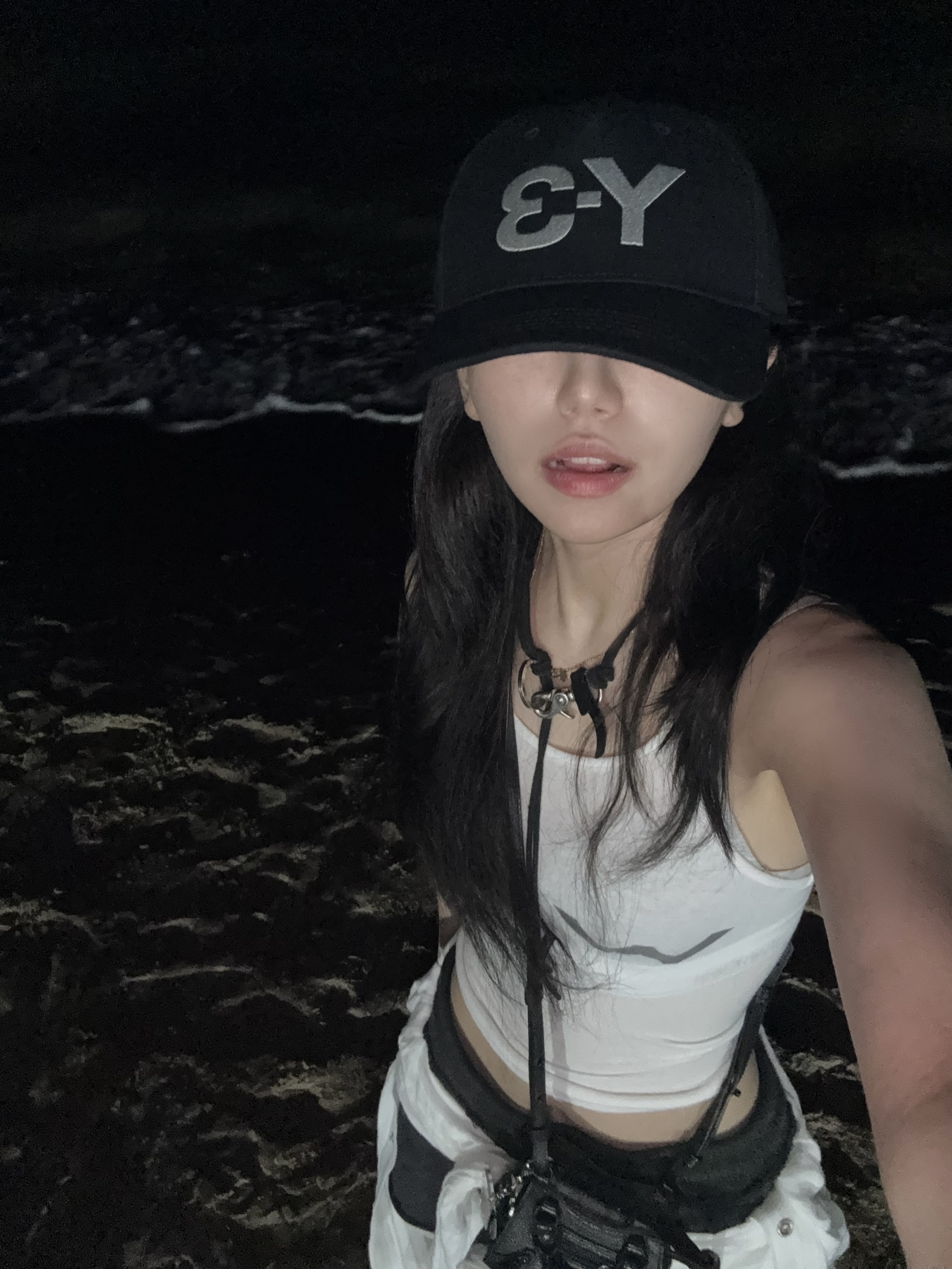 Y-3 Logo Cap Black, Our Legacy Ladon Leather Keychain Black 착용 스타일