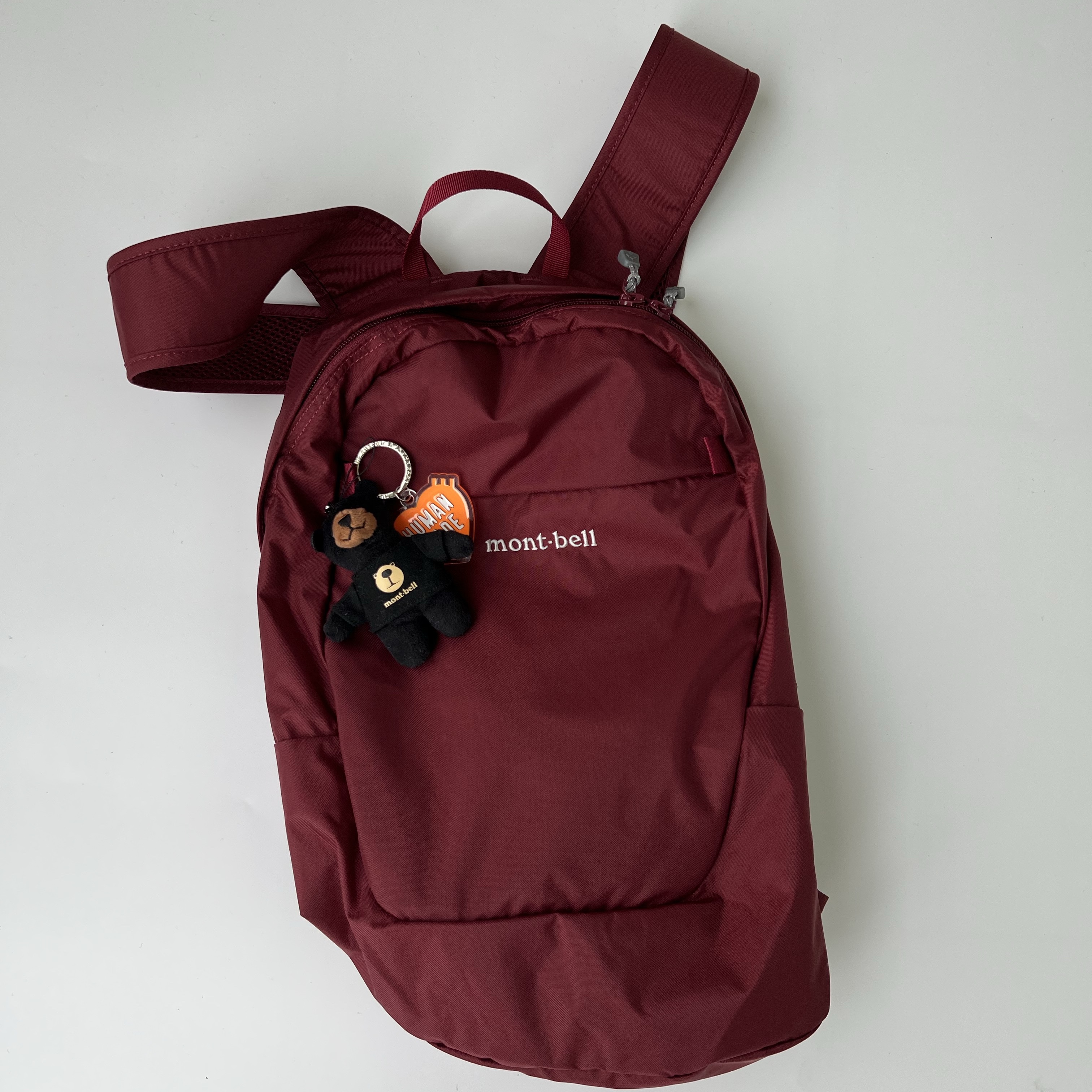 Montbell Pocketable Daypack 15 Wine Red, Montbell Pocketable Light Pack 10 Black 착용 스타일 - 3