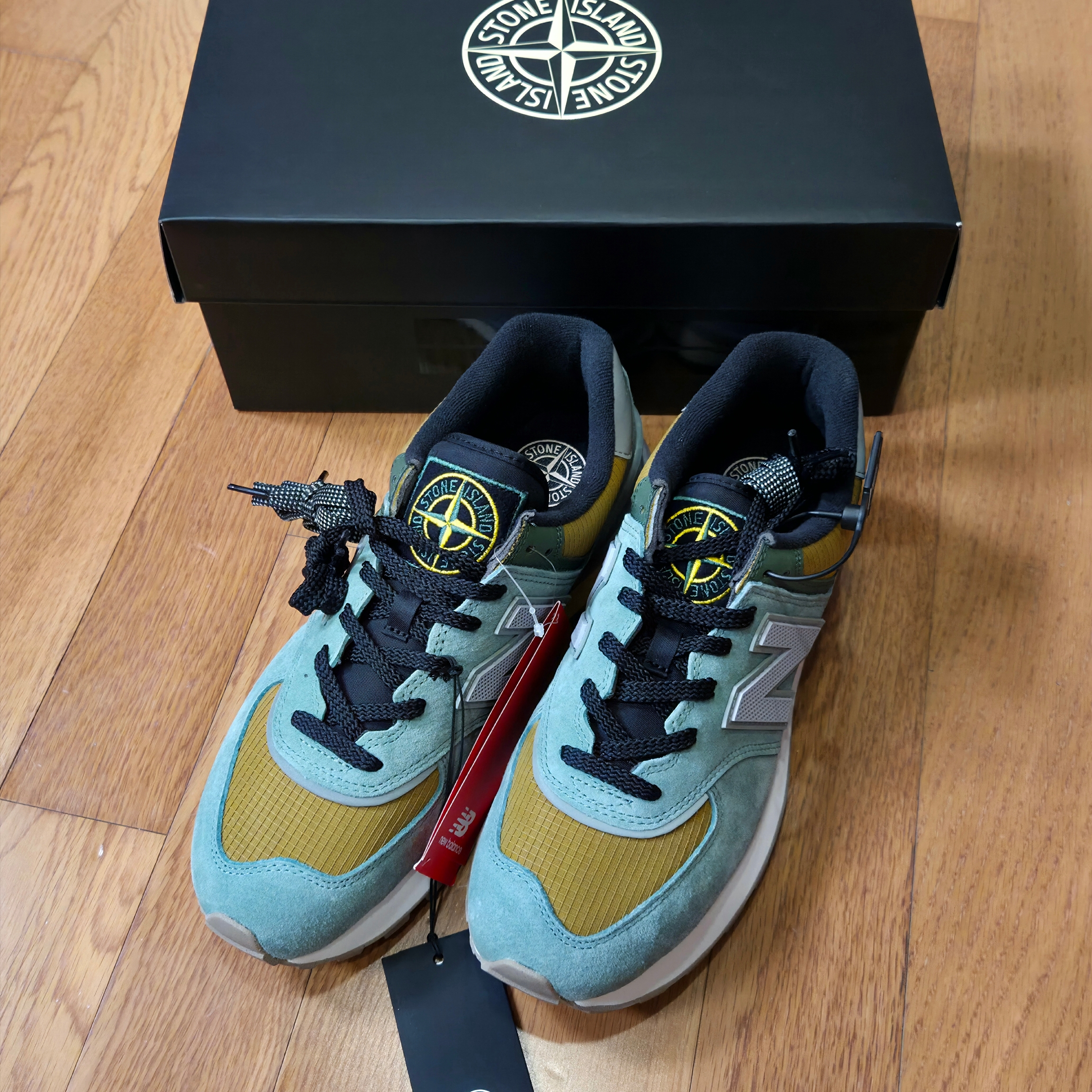 New Balance x Stone Island 574 Legacy Light Green 착용 스타일
