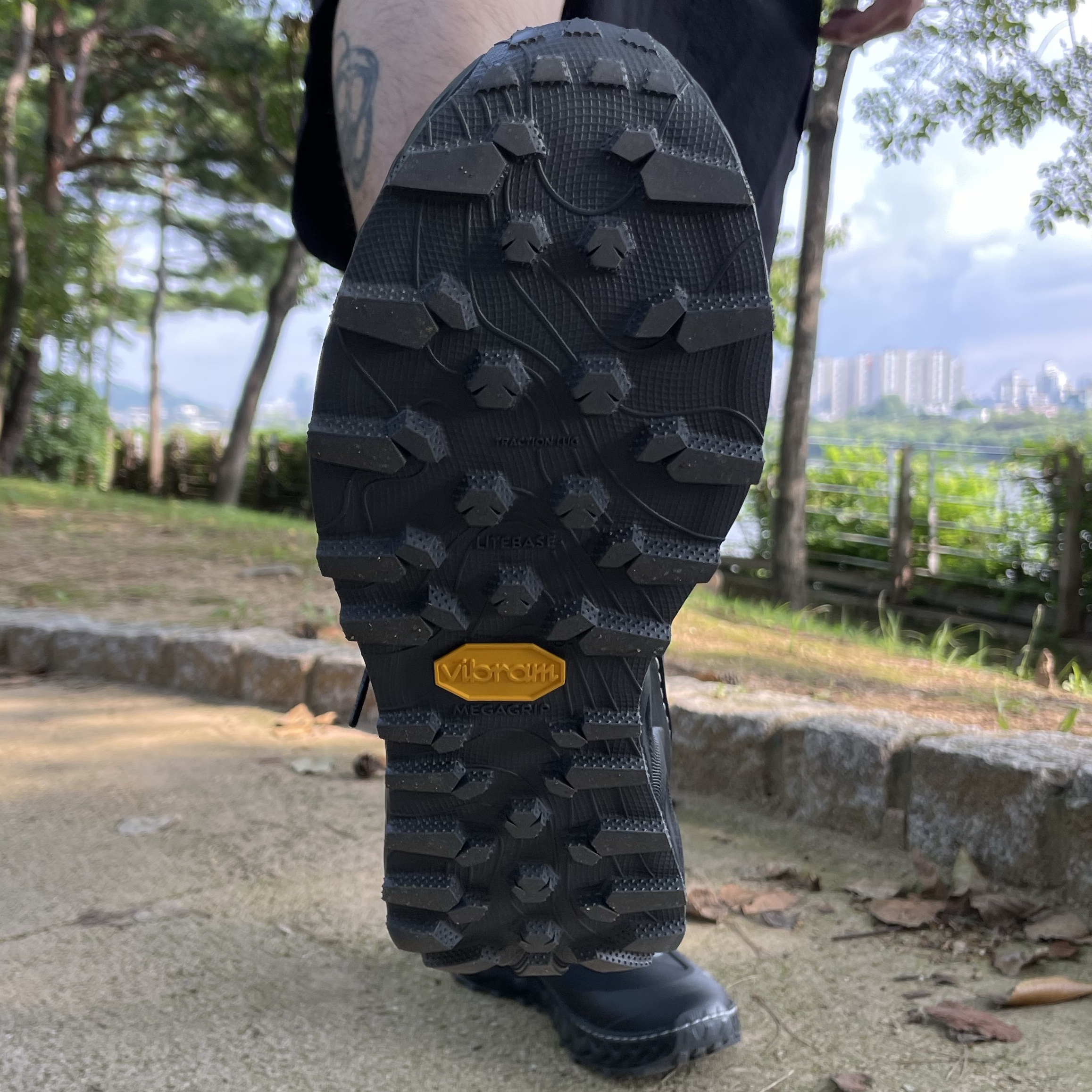 Nnormal Tomir 2.0 Black 착용 스타일 - 4