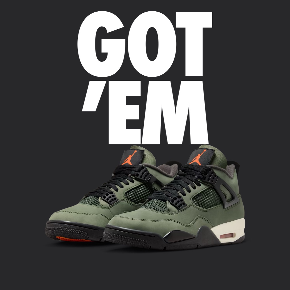 Jordan 4 x Undefeated Retro OG SP Deep Green and Clementine 착용 스타일 - 1