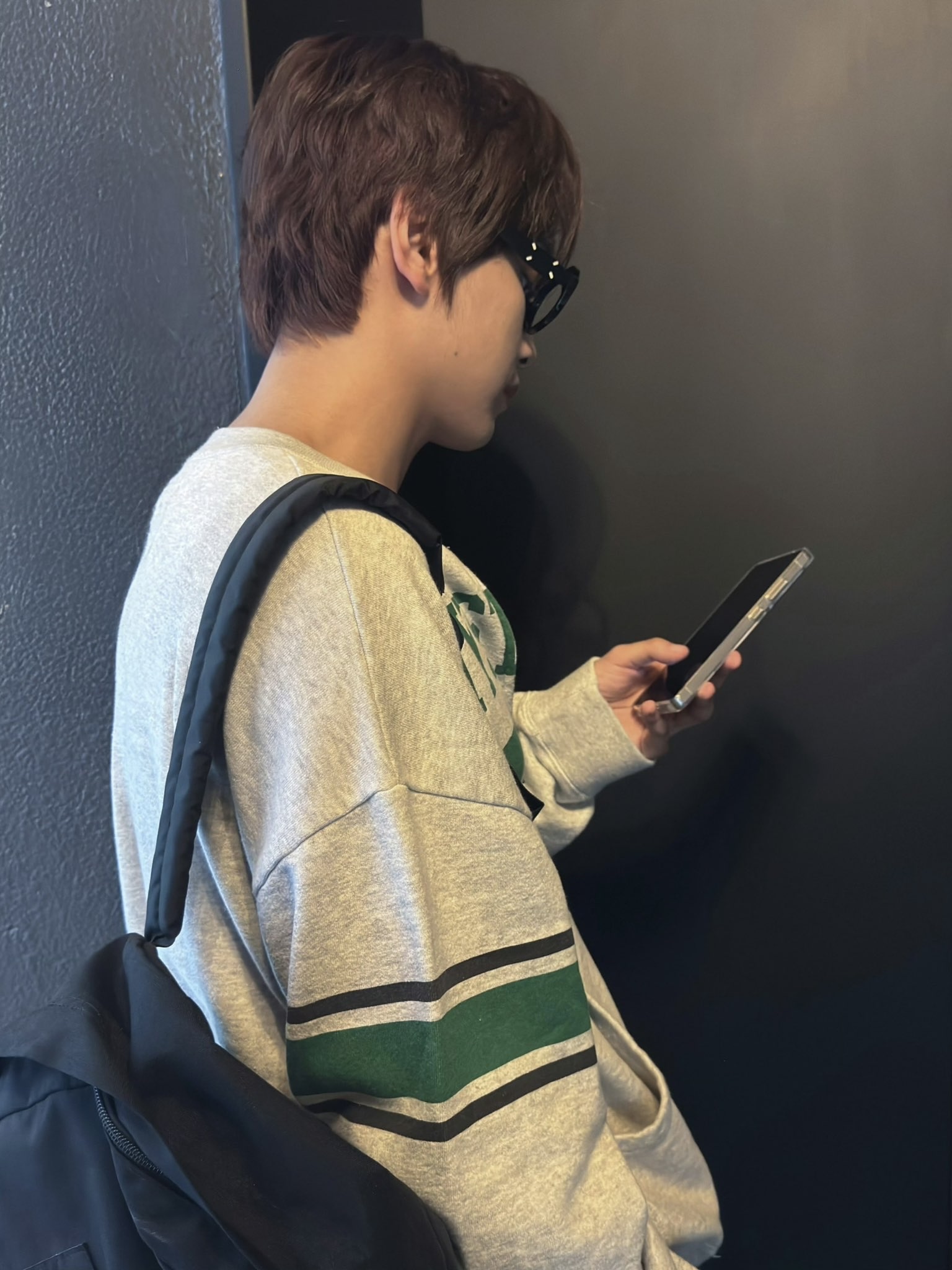 (W) Hysteric Glamour Hysteric 76 Oversized Jumper Grey, Gentle Monster x Maison Margiela MM212 Black Clear 착용 스타일 - 2