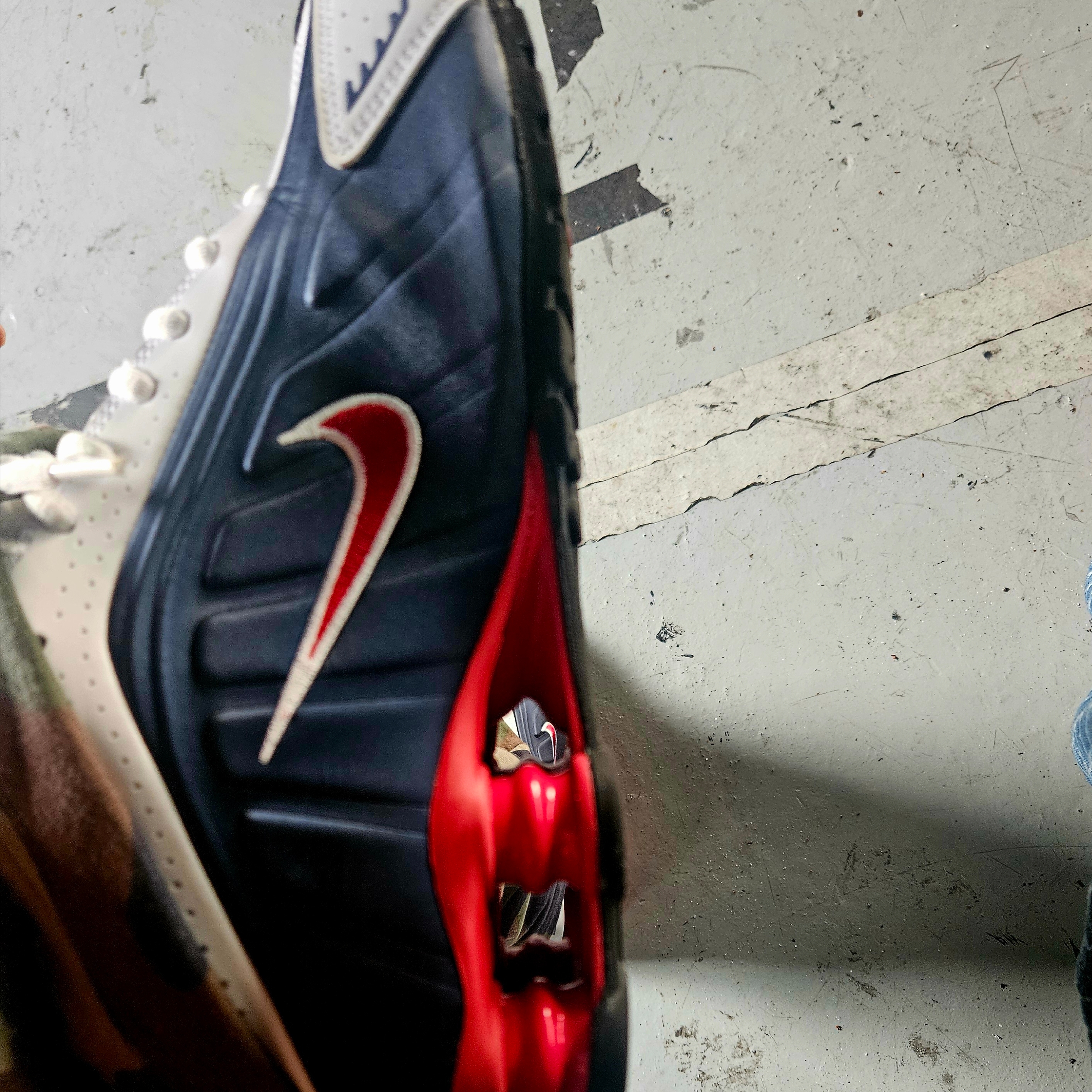 Nike Shox R4 USA 착용 스타일