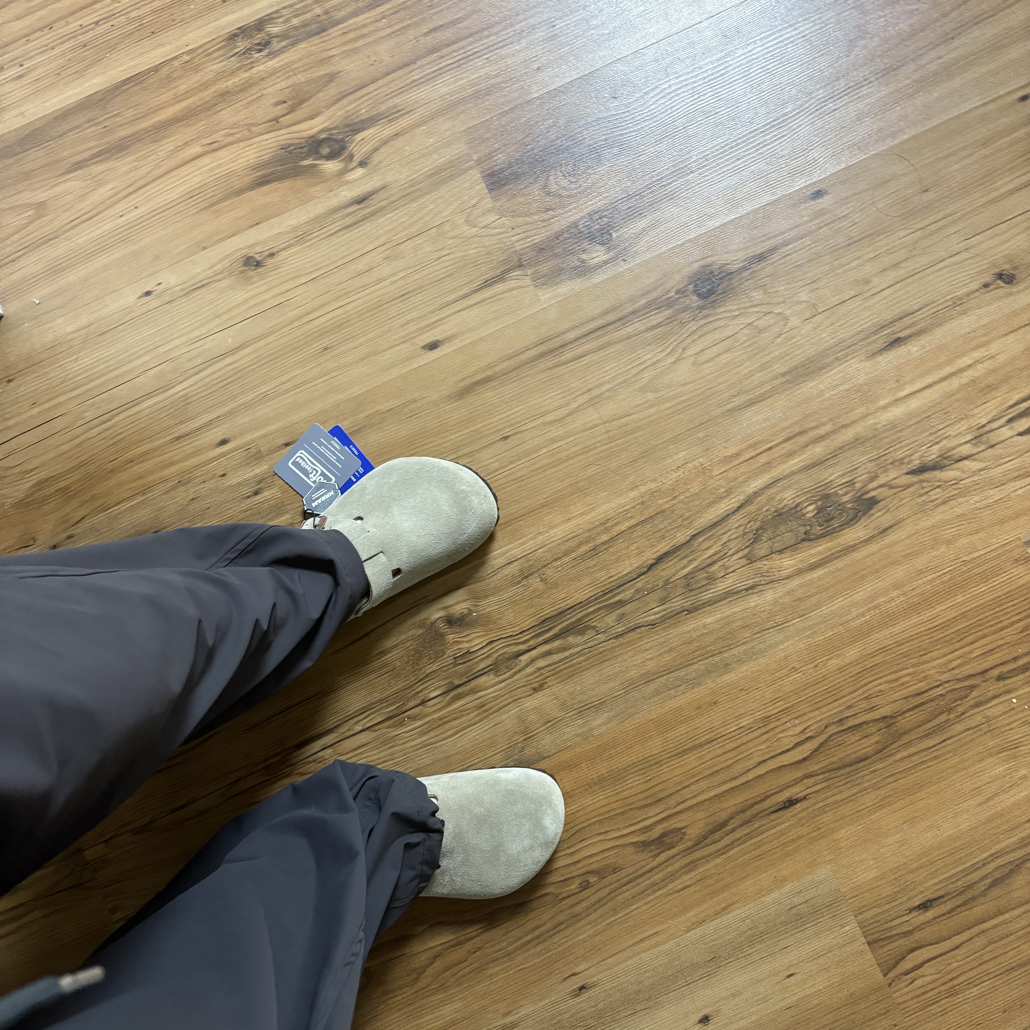 Birkenstock Boston Soft Footbed Taupe - Regular 착용 스타일 - 1