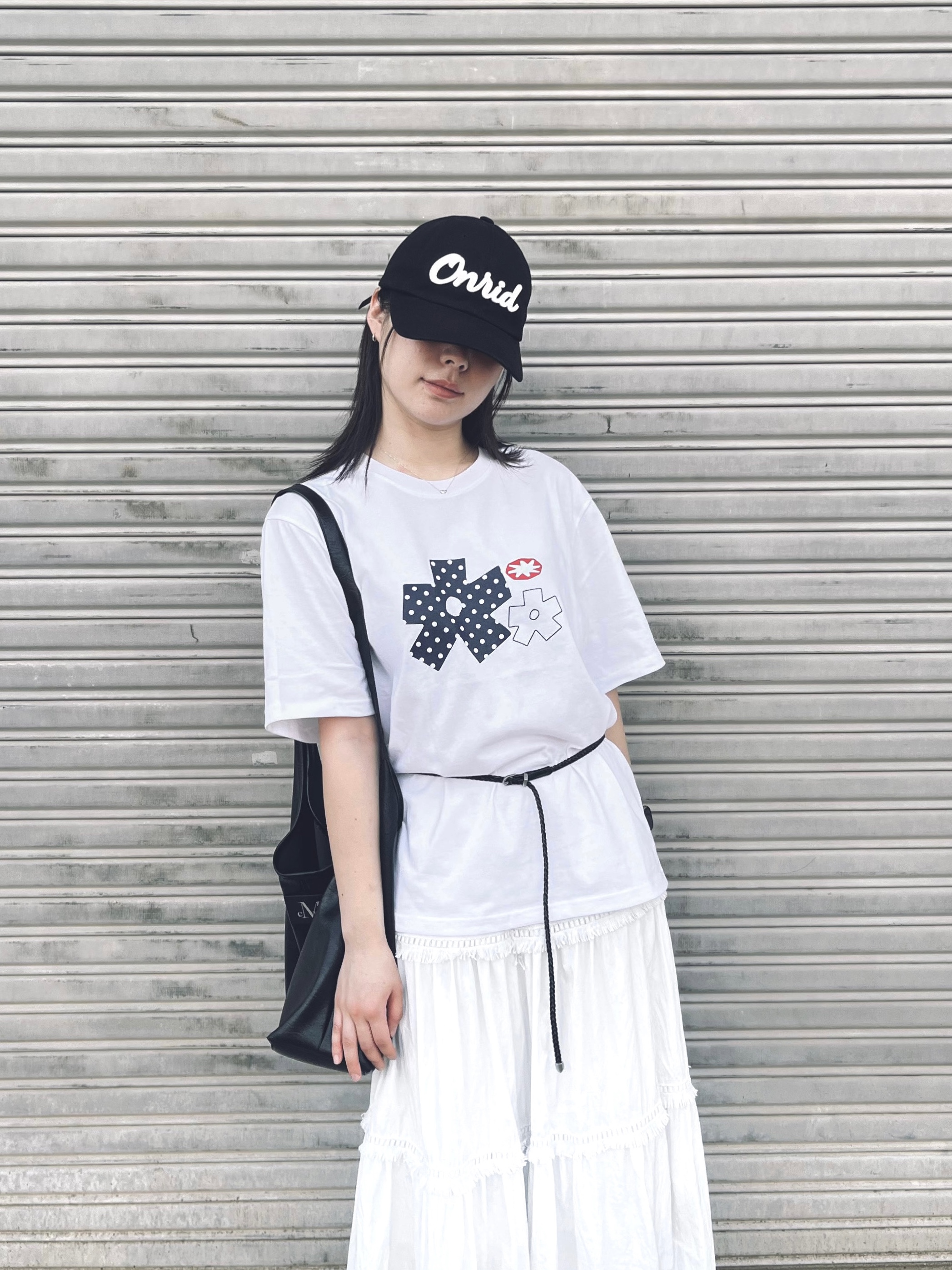SLOW RECORD HOUSE Polka Dot Star T-Shirt White 착용 스타일 - 5
