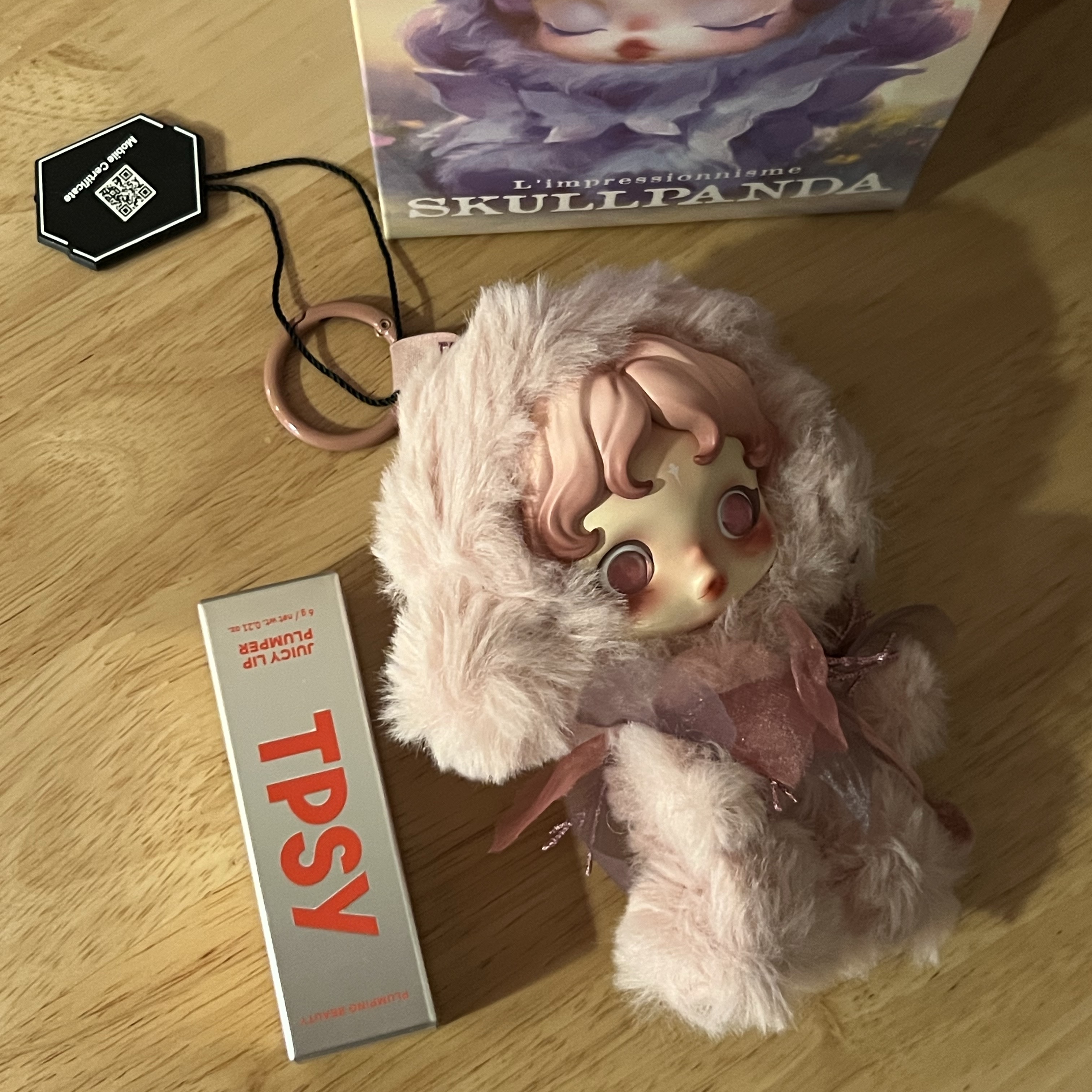 Pop Mart Skullpanda L’Impressionnisme Series Plush Doll Windflower (Opened Case) 착용 스타일