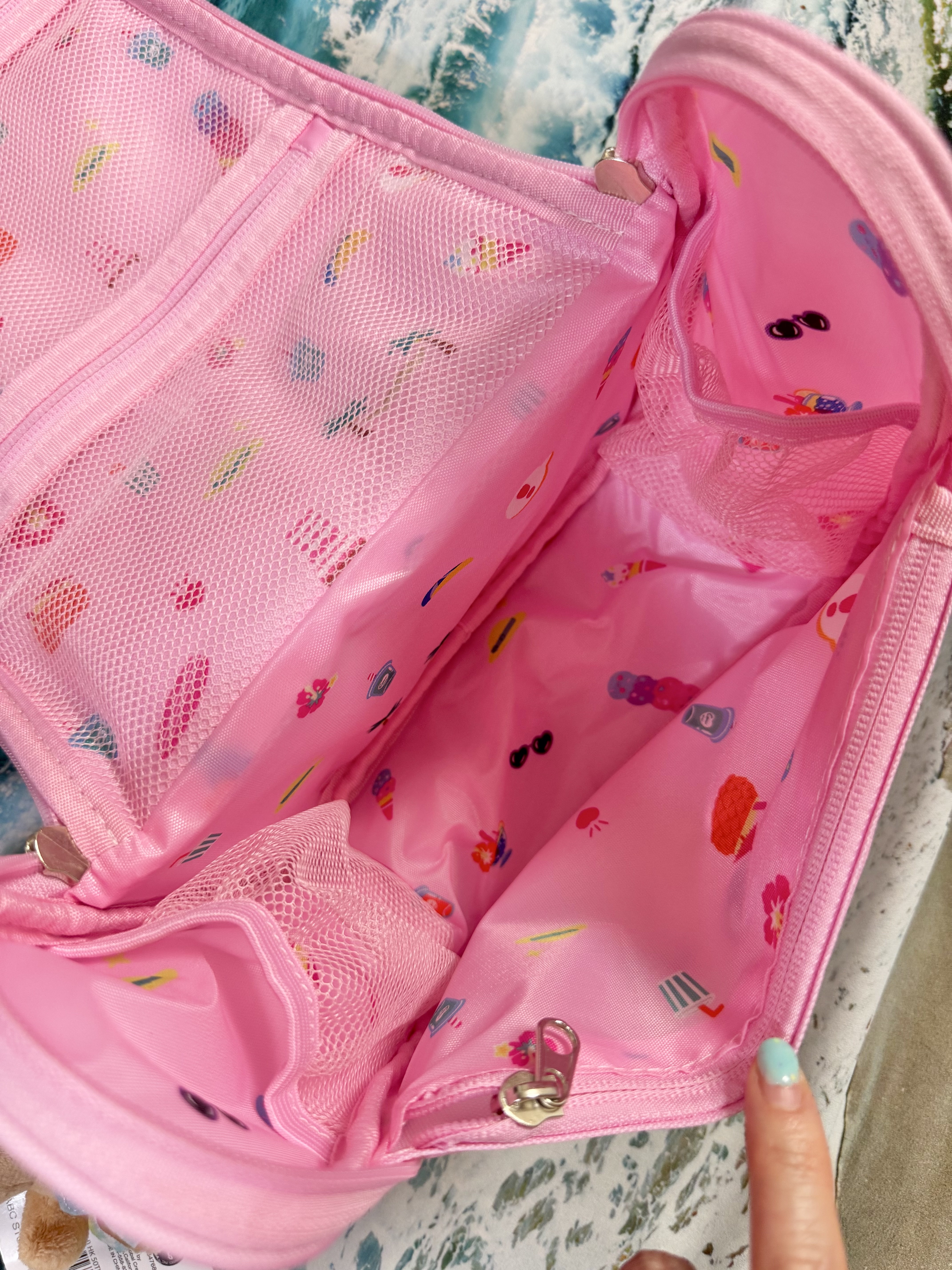 Sanrio x Fillimilli Tanning Hello Kitty Travel Pouch Pink, Sanrio Hello Kitty Sarong 4" Hawaii Series Plush 착용 스타일 - 5