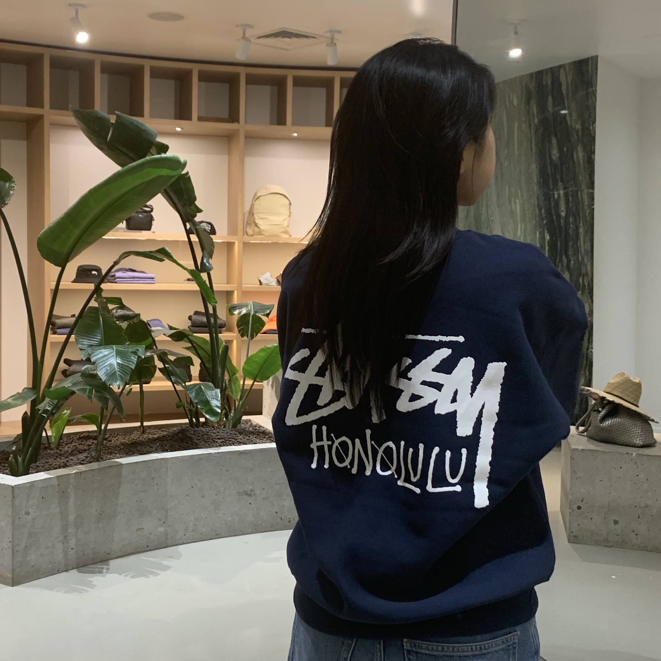 Stussy Stock Honolulu Hoodie Black, Stussy Stock Honolulu T-Shirt White 착용 스타일