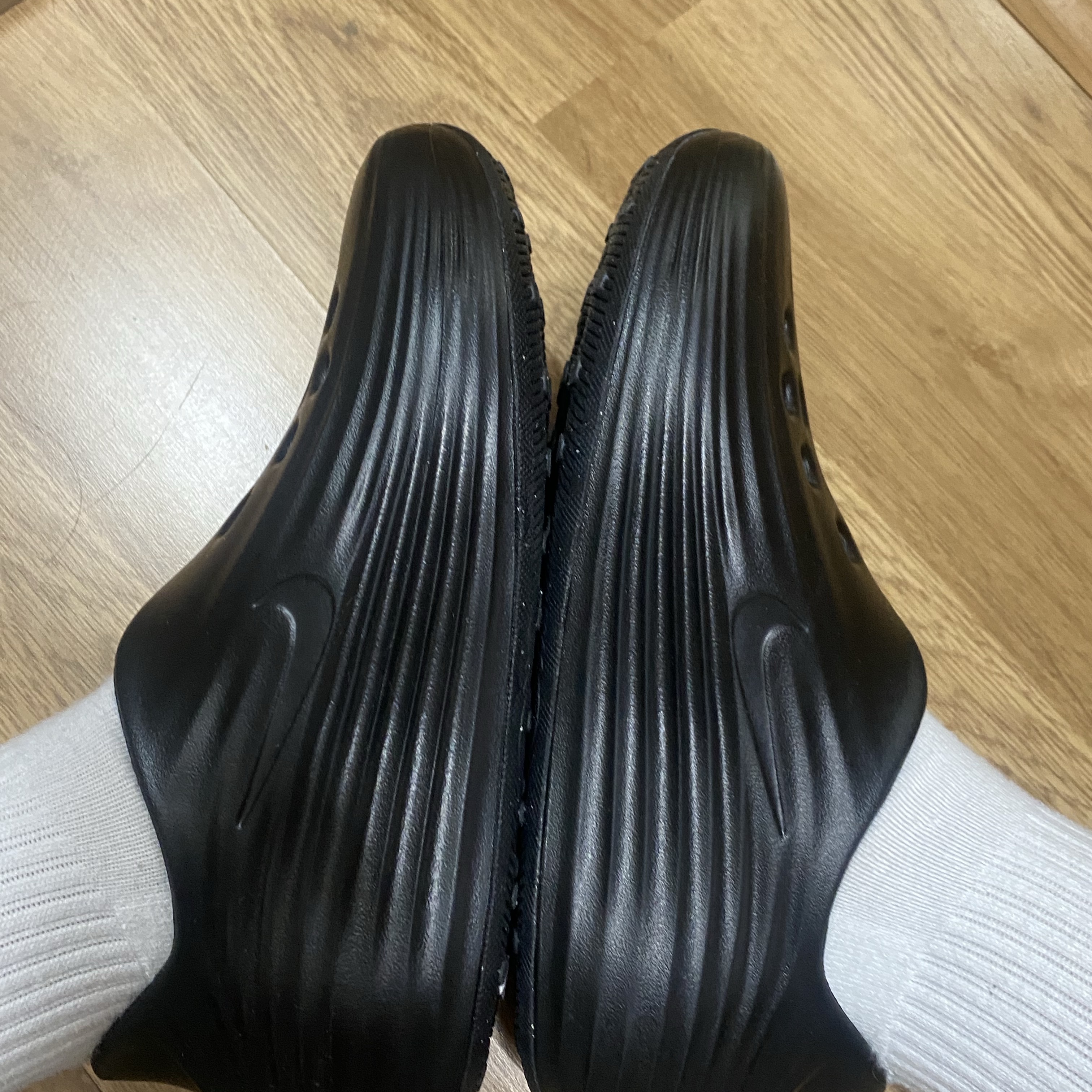 (W) Nike ReactX Rejuven8 Black 착용 스타일 - 5