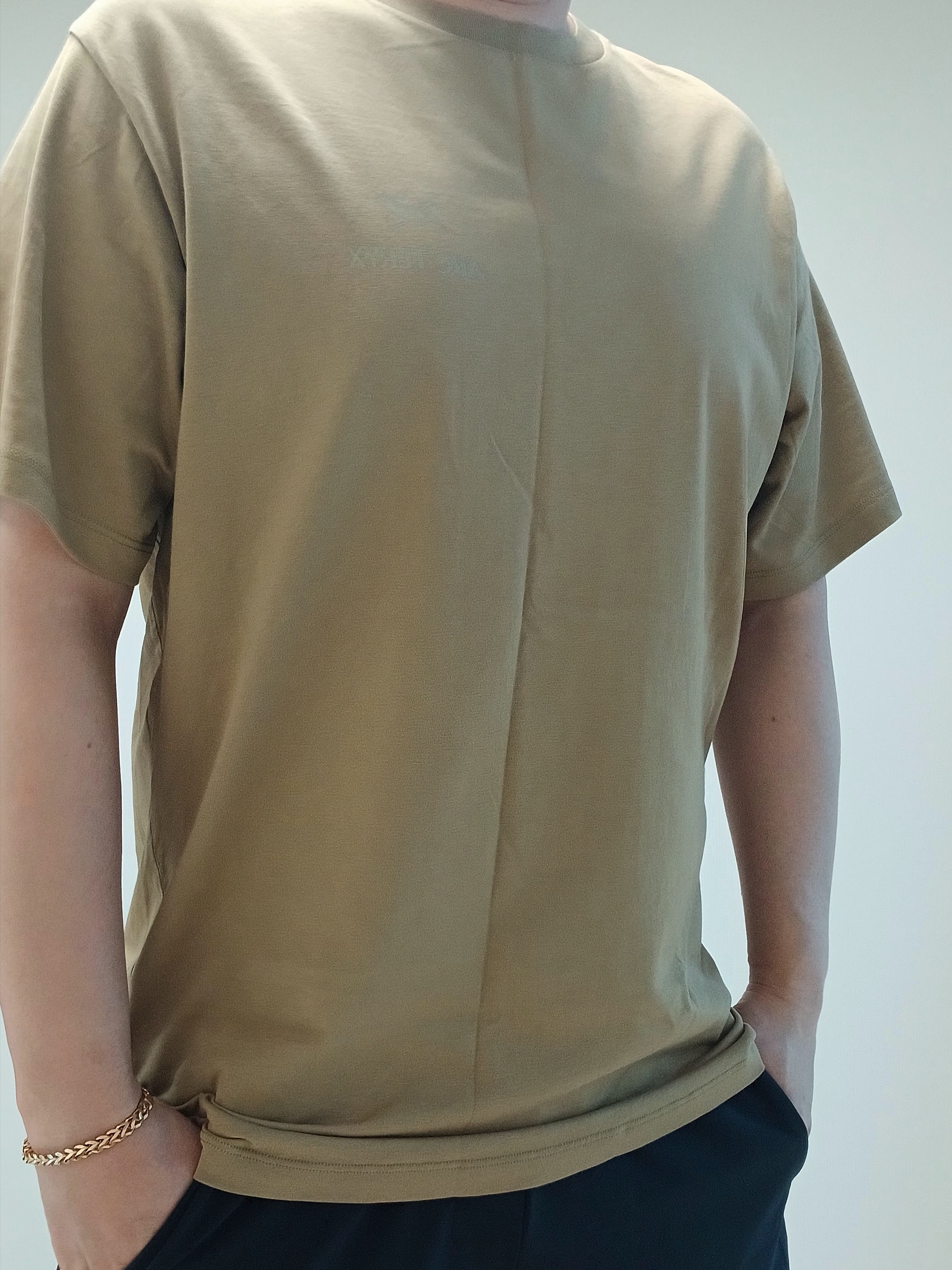 Arc'teryx Kragg SL Cotton Bird Word SS T-Shirt Canvas, Lululemon Pace Breaker Linerless Shorts 5 Inch Black 착용 스타일 - 6
