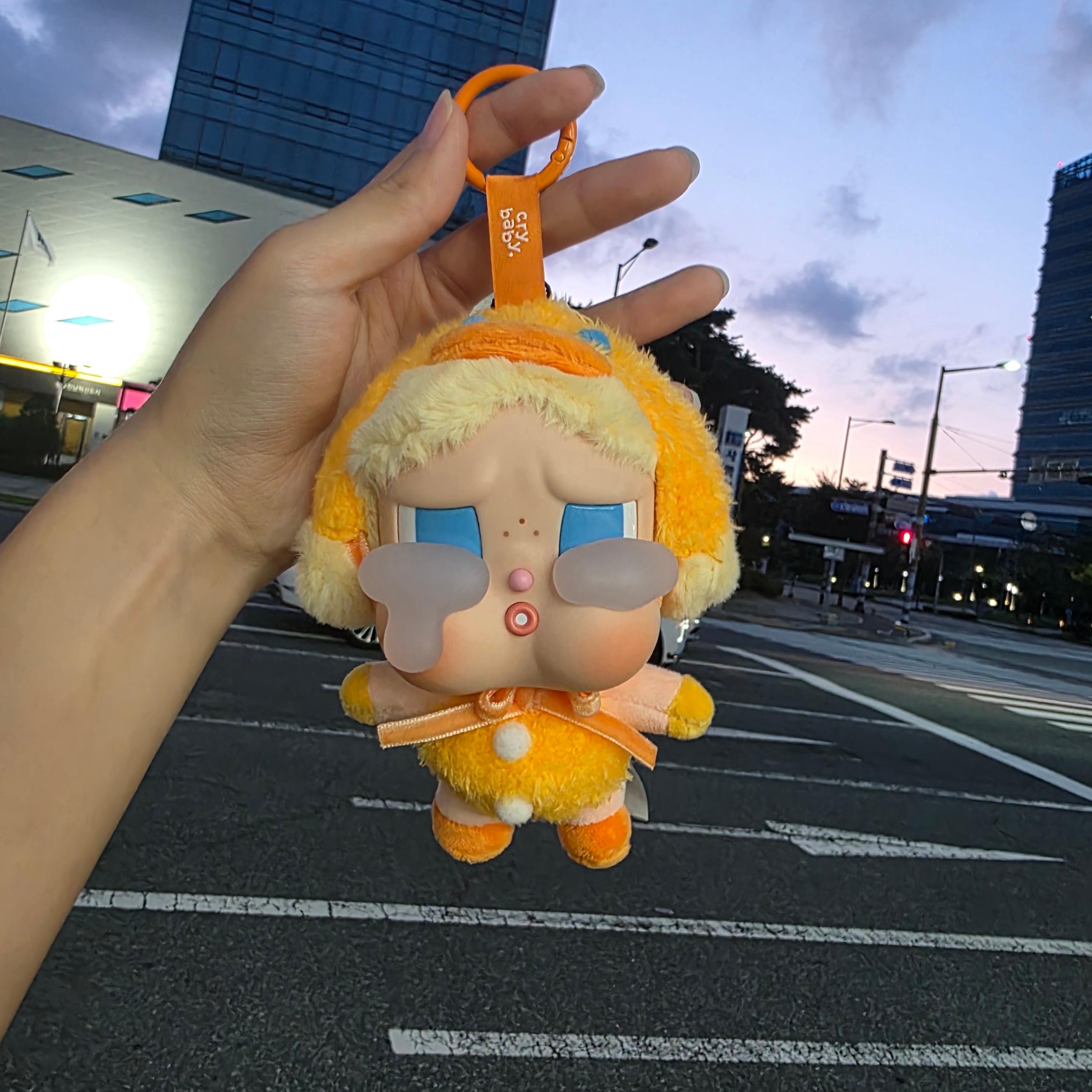 Pop Mart Crybaby Crying Again Series Plush Keyring Duck You (Opened Case) 착용 스타일 - 1