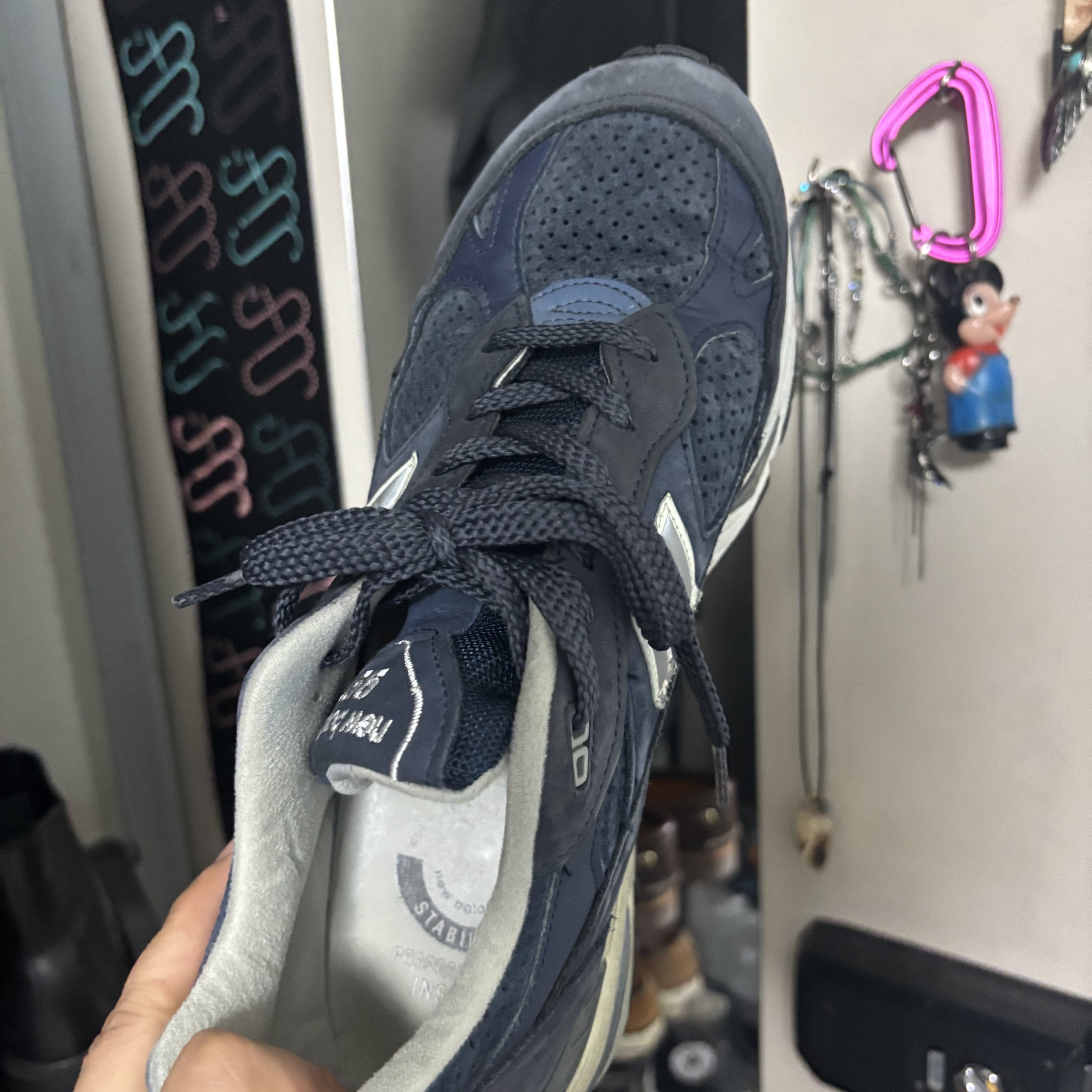 New Balance 991 Made in UK Navy Leather 착용 스타일 - 2