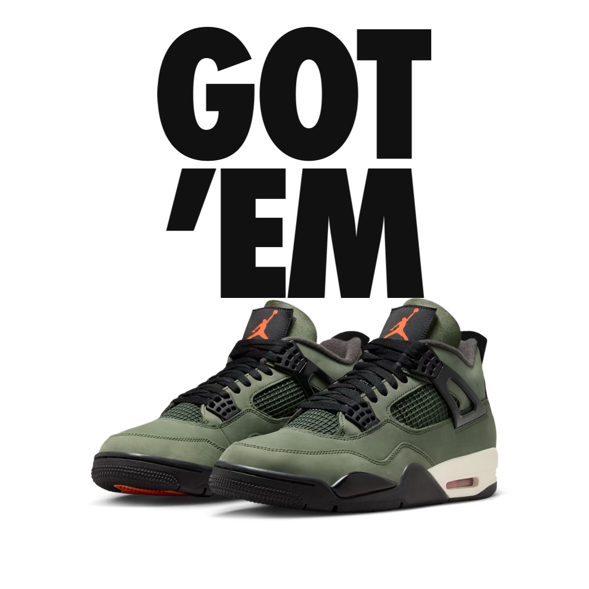 Jordan 4 x Undefeated Retro OG SP Deep Green and Clementine 착용 스타일