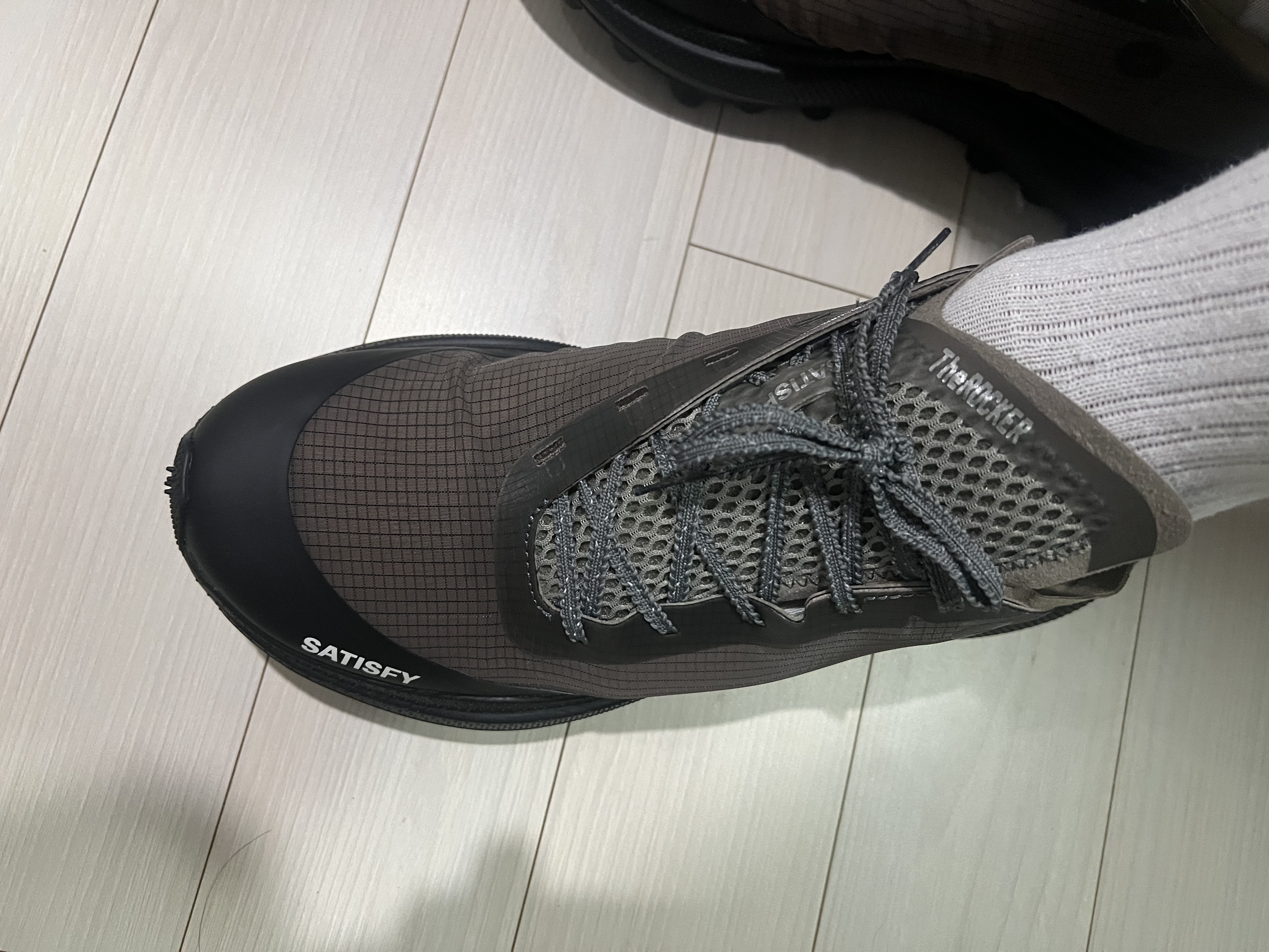 Satisfy The Rocker Falcon (Special Edition) 착용 스타일