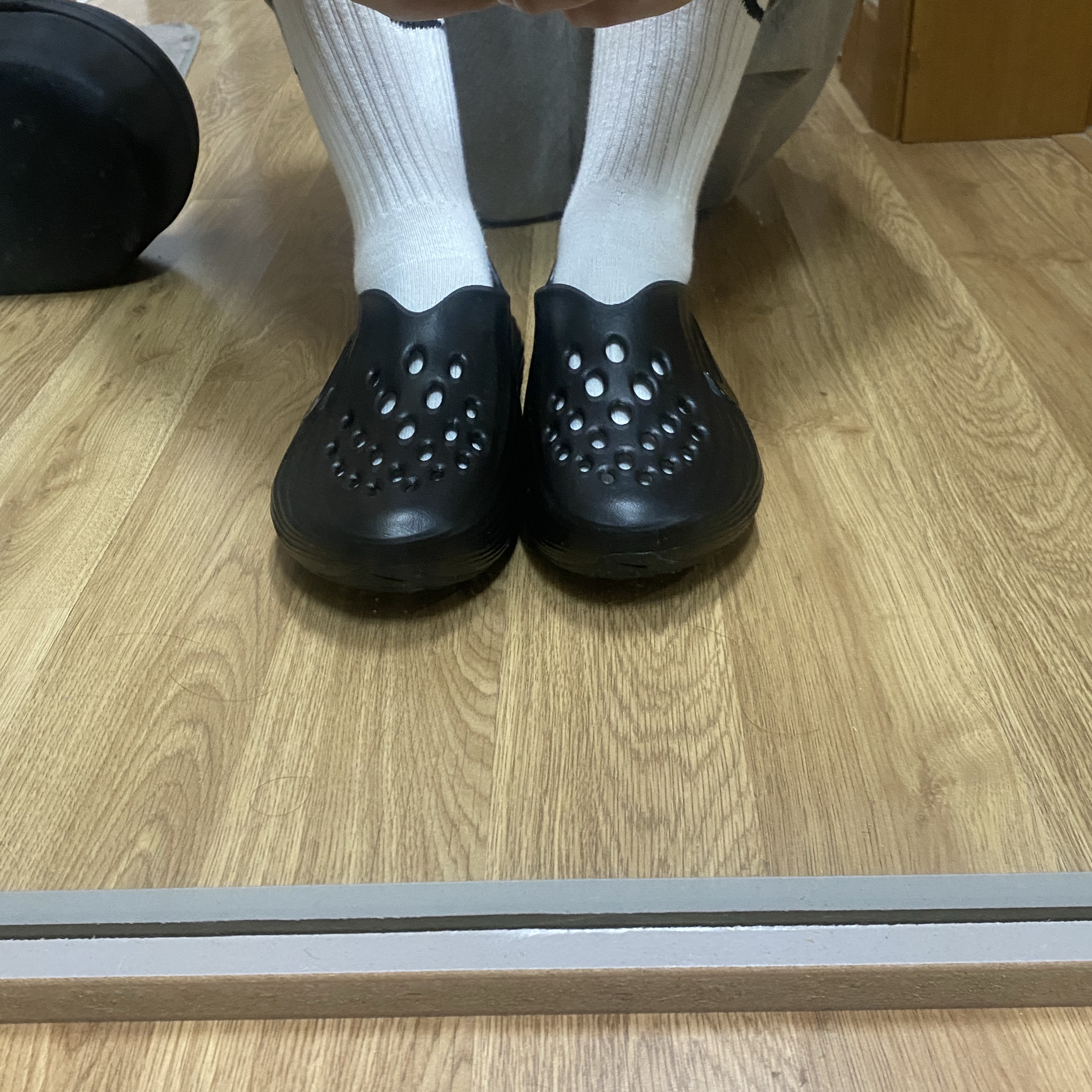 (W) Nike ReactX Rejuven8 Black 착용 스타일 - 3