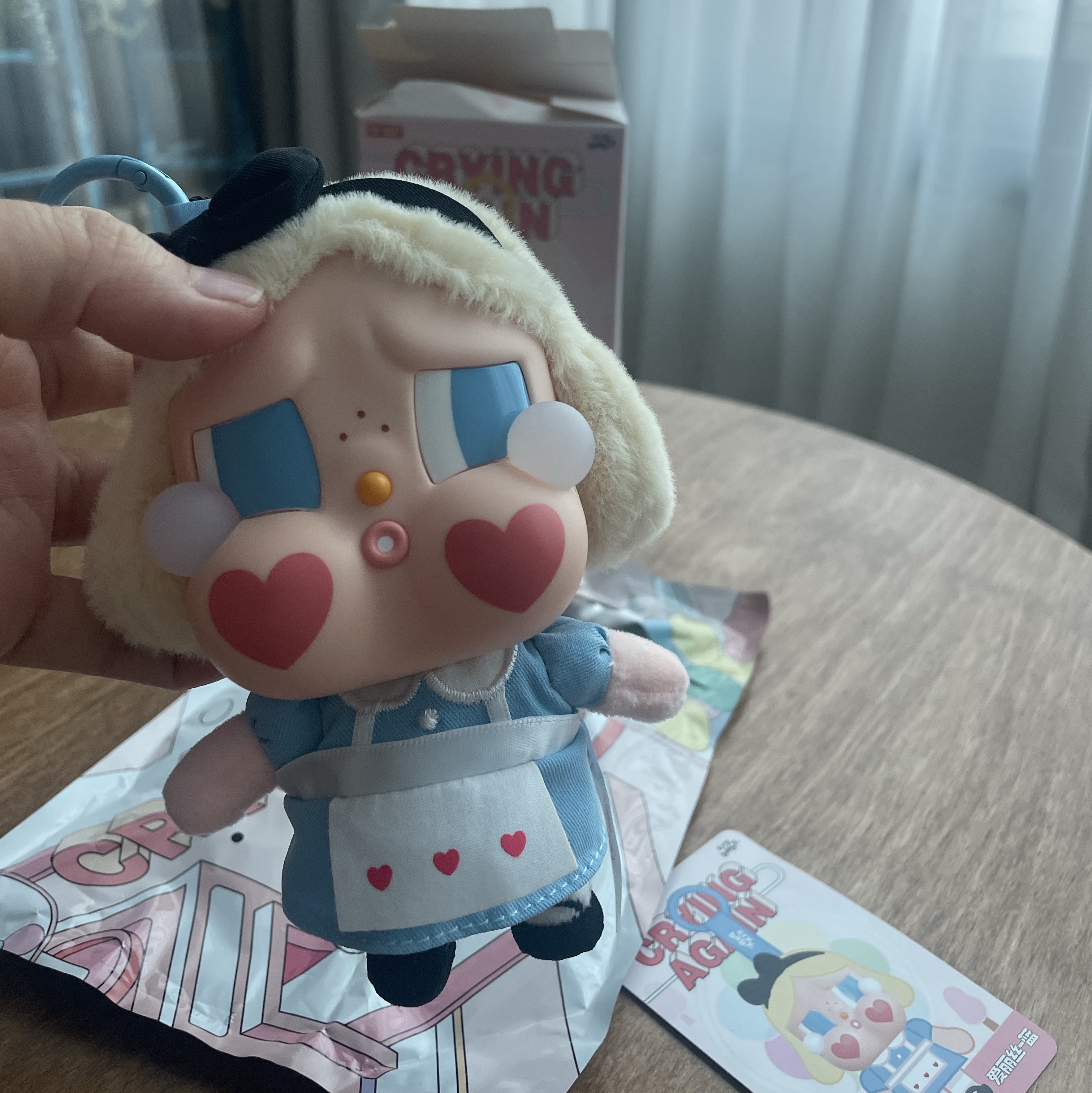 Pop Mart Crybaby Crying Again Series Plush Keyring She's Alice (Opened Case) 착용 스타일