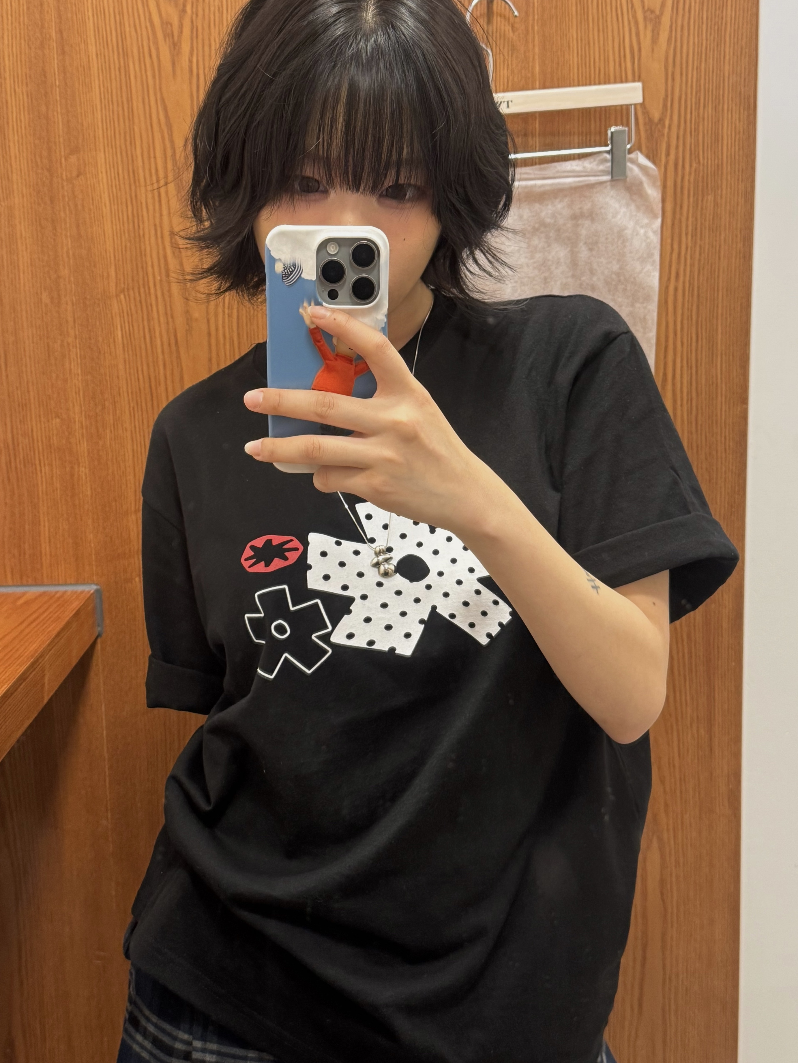 SLOW RECORD HOUSE Polka Dot Star T-Shirt Black 착용 스타일 - 2