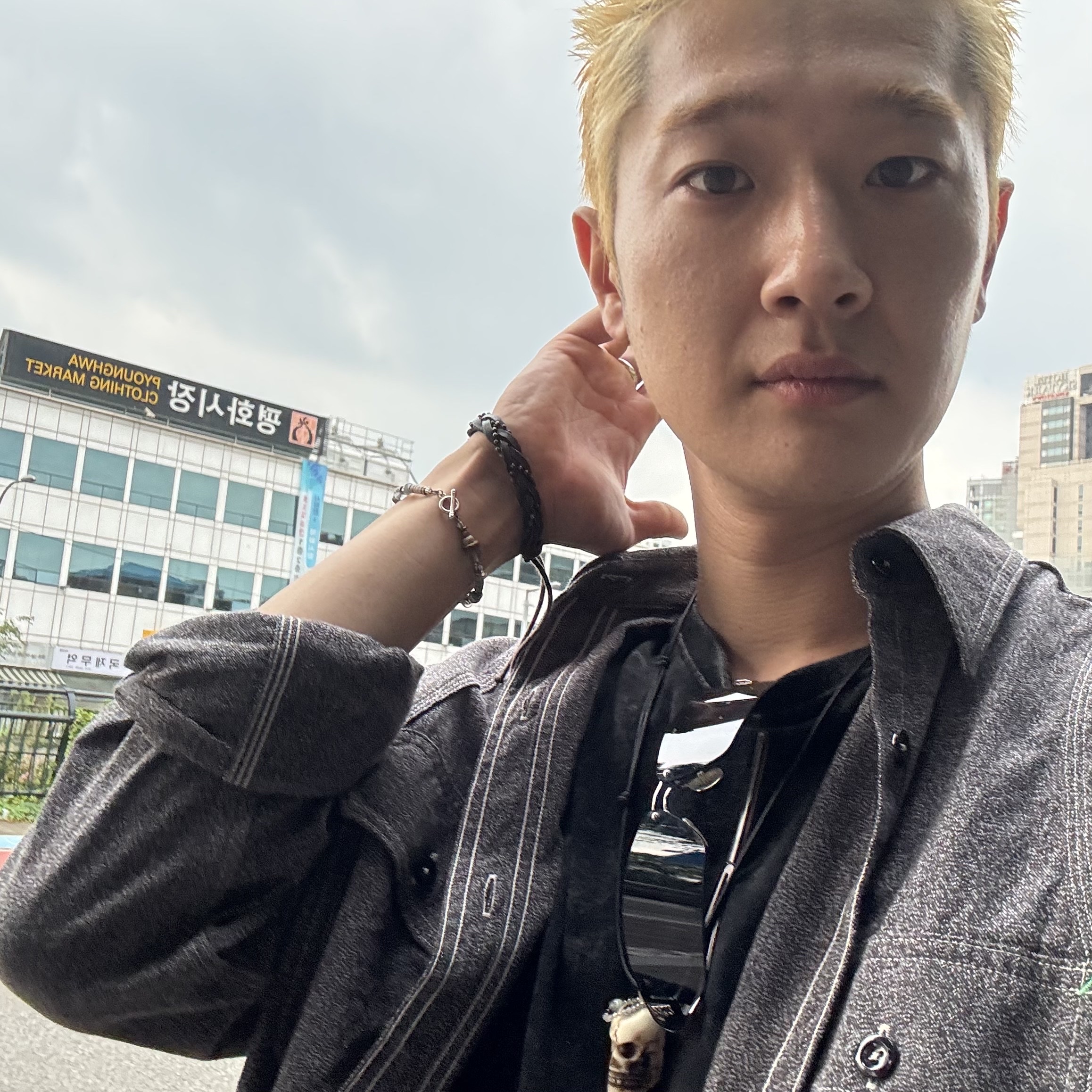 Kapital Heather Chambray Bone Patch Ventilator Work Shirt Charcoal 착용 스타일 - 3