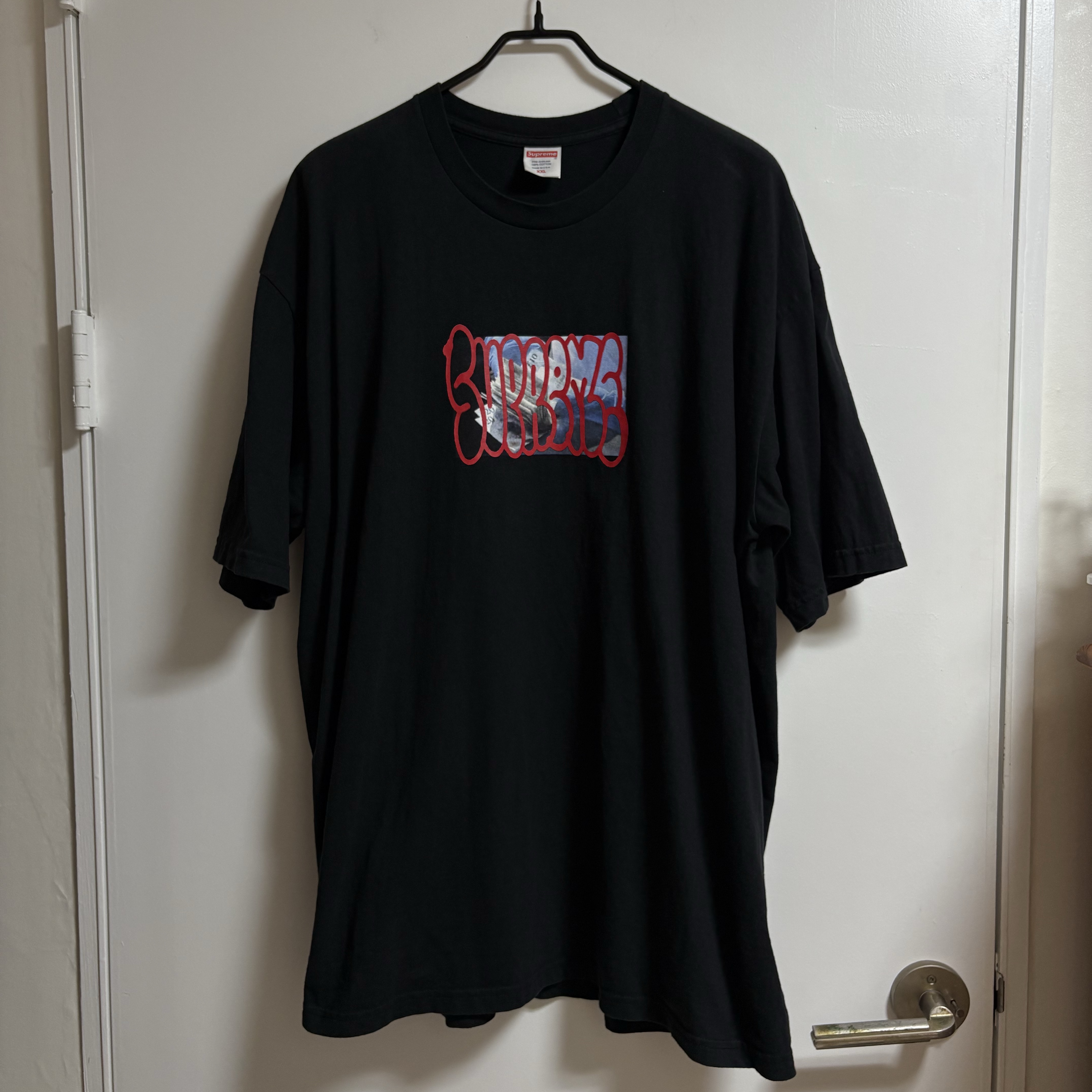 Supreme Payment T-Shirt Black - 23FW 착용 스타일