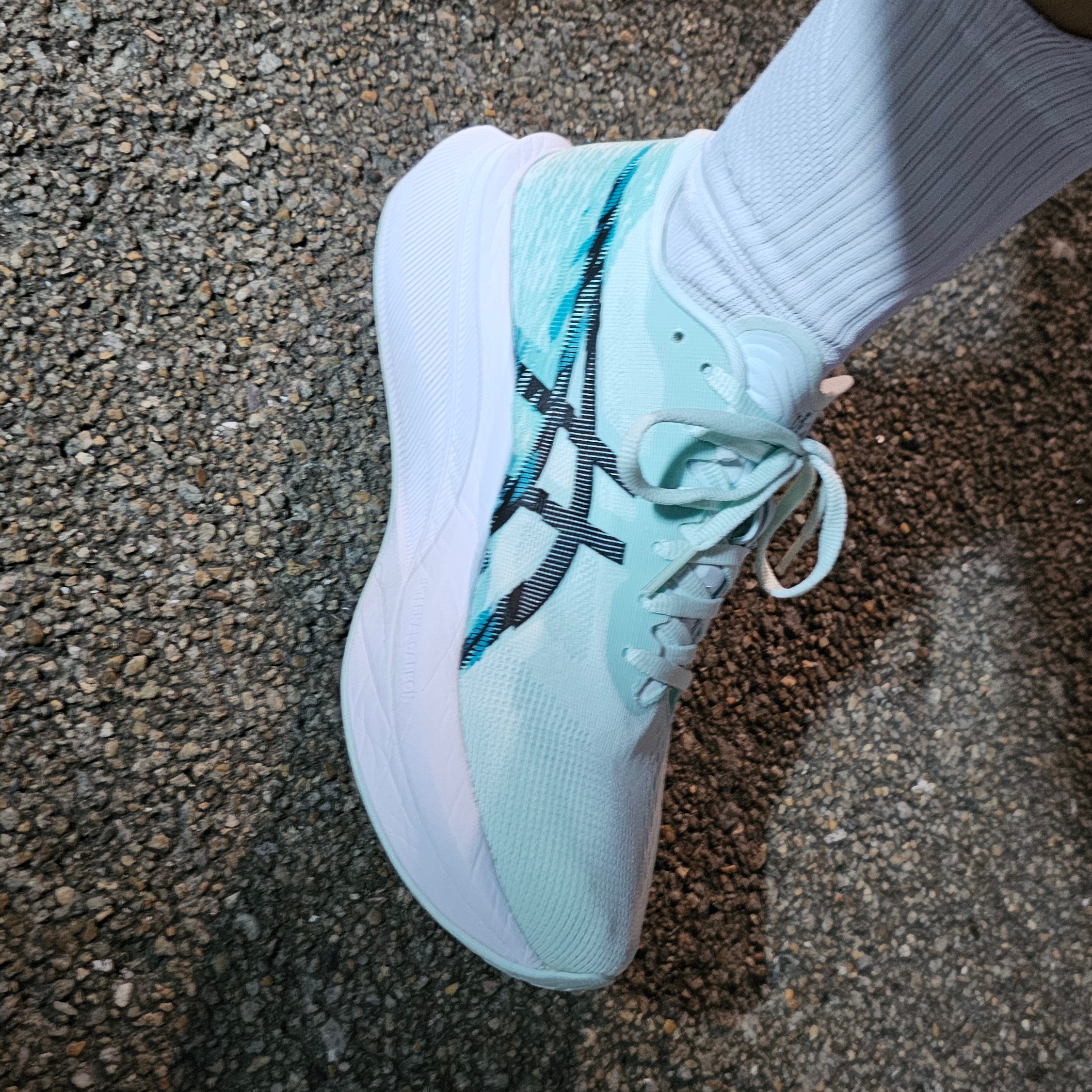 Asics Magic Speed 4 Soothing Sea Black - 2E Wide 착용 스타일
