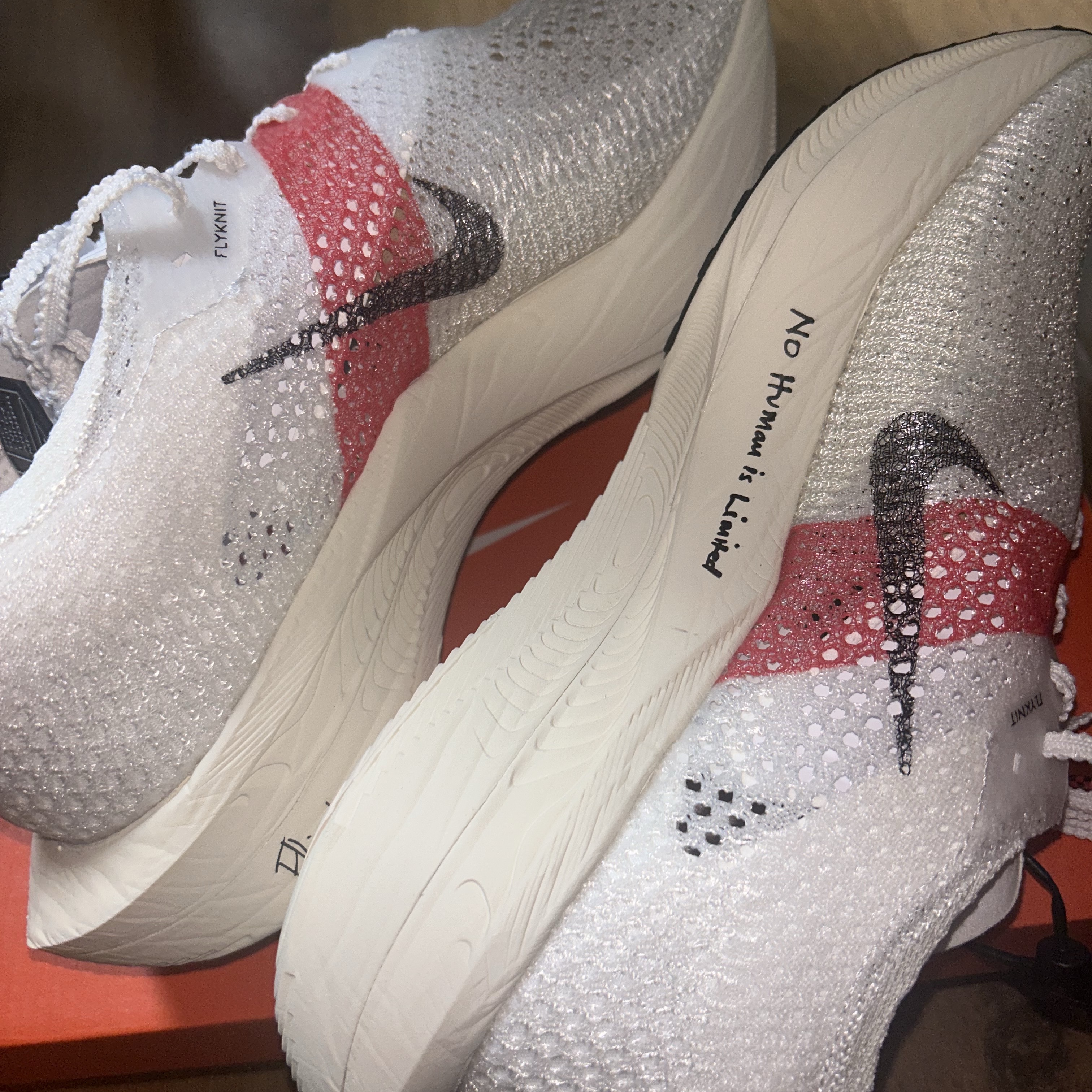 Nike ZoomX Vaporfly Next% 3 Eliud Kipchoge 착용 스타일 - 1