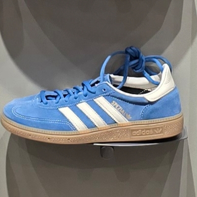 Adidas Spezial Handball Core Blue Cream White 착용 스타일