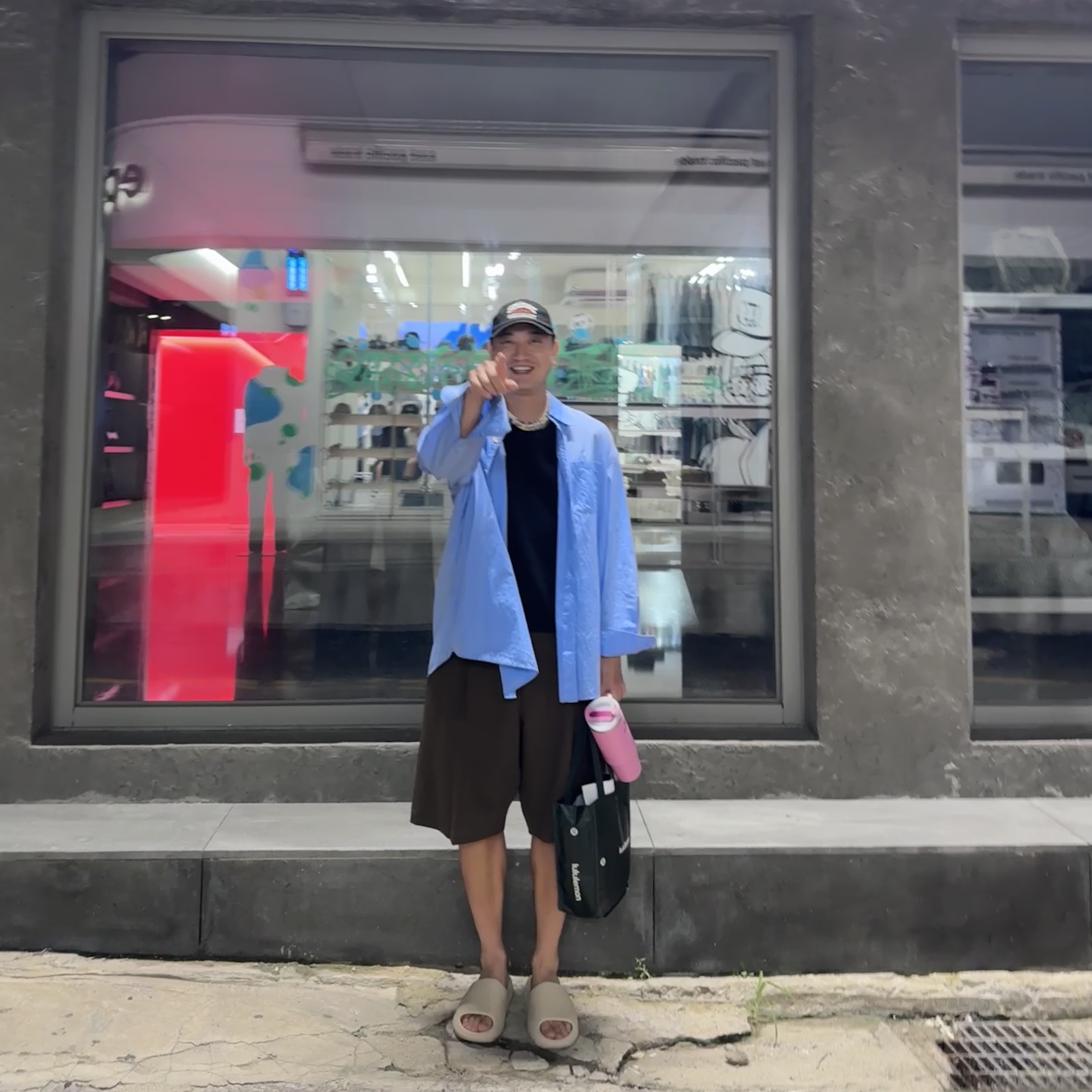 Stussy Washed Stock Bucket Hat Charcoal, Gentle Monster x Maison Margiela MM005 White Black 착용 스타일 - 10