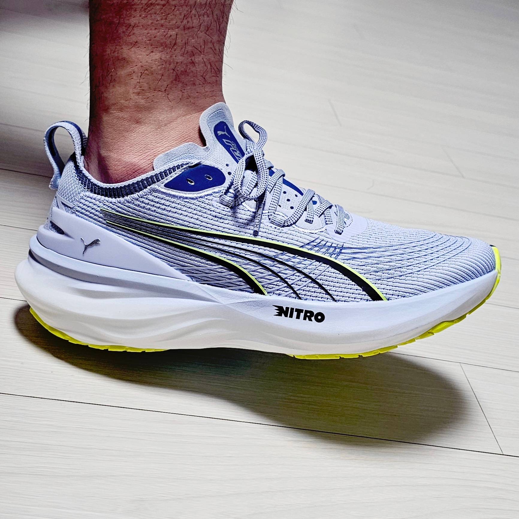 Puma Foreverrun Nitro 2 Cool Weather Yellow Alert 착용 스타일 - 2