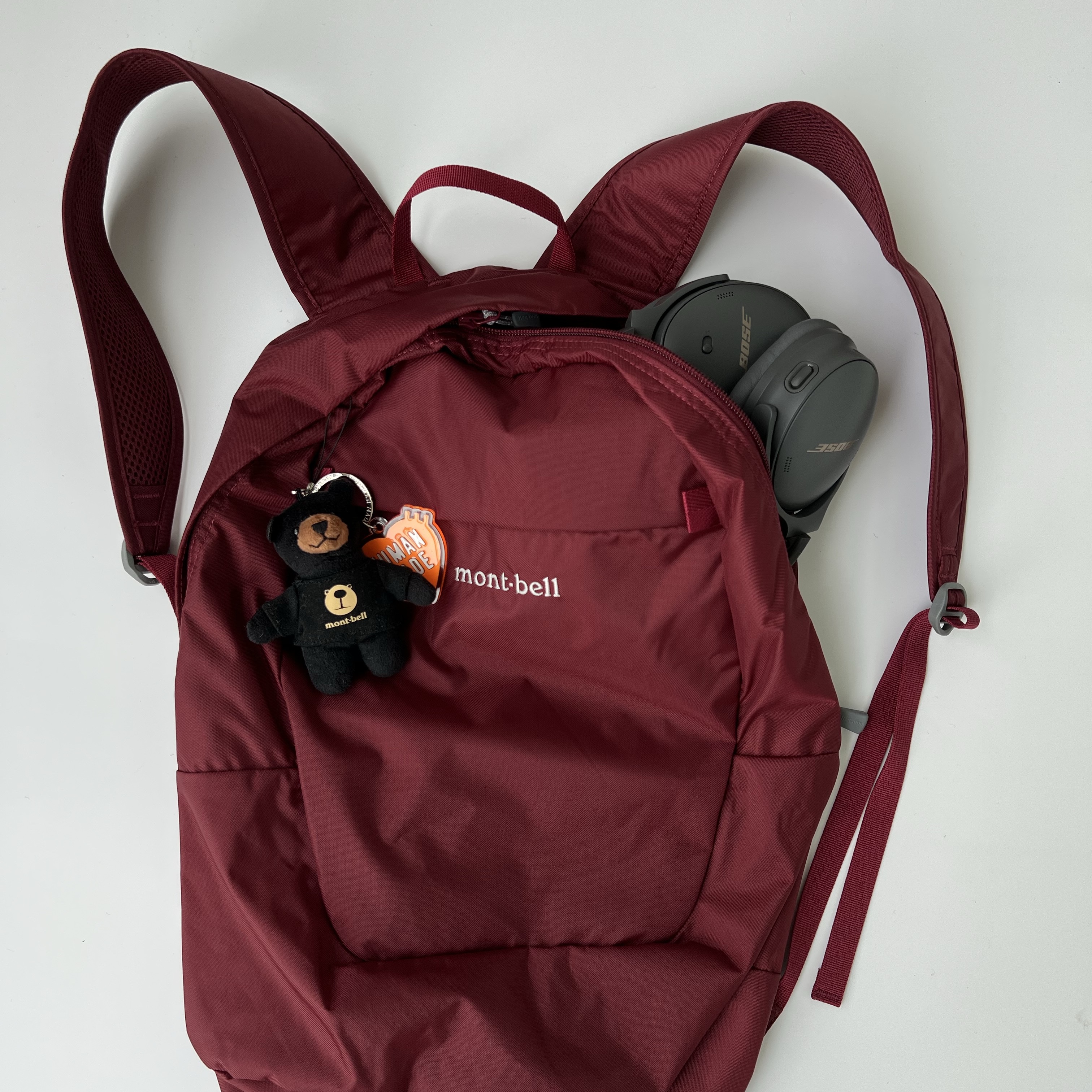 Montbell Pocketable Daypack 15 Wine Red, Montbell Pocketable Light Pack 10 Black 착용 스타일 - 1