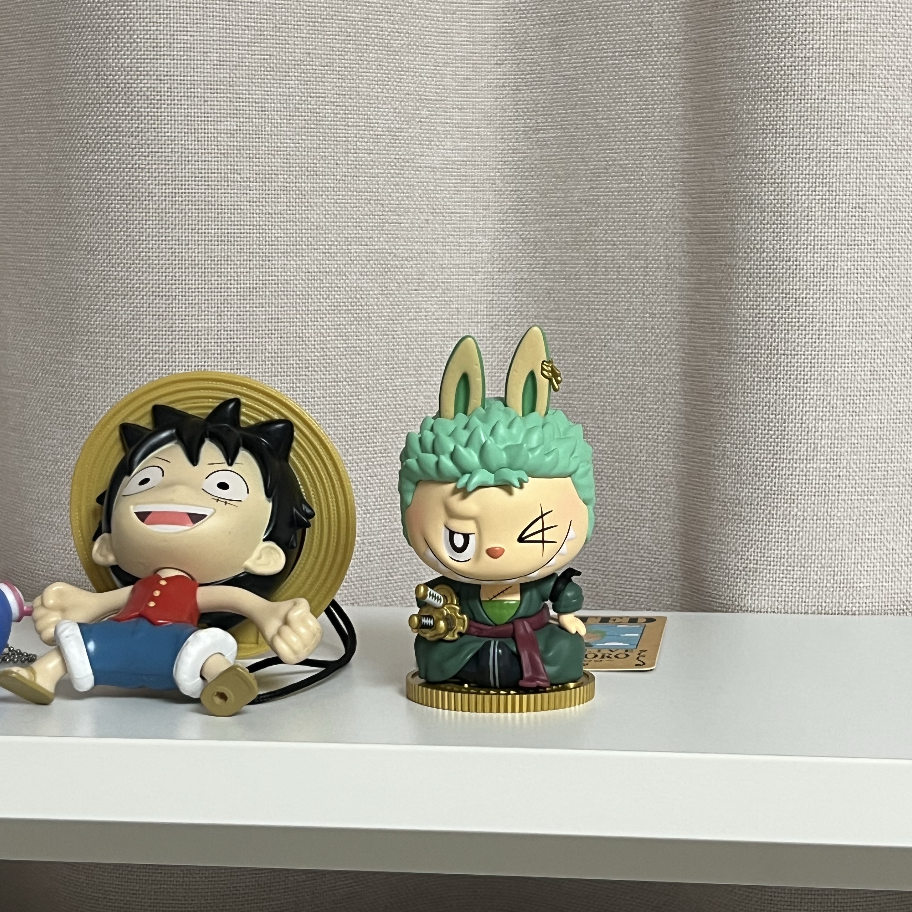Pop Mart Labubu The Monsters x One Piece Series Figures Sealed Case (1 Blind Box) 착용 스타일 - 2