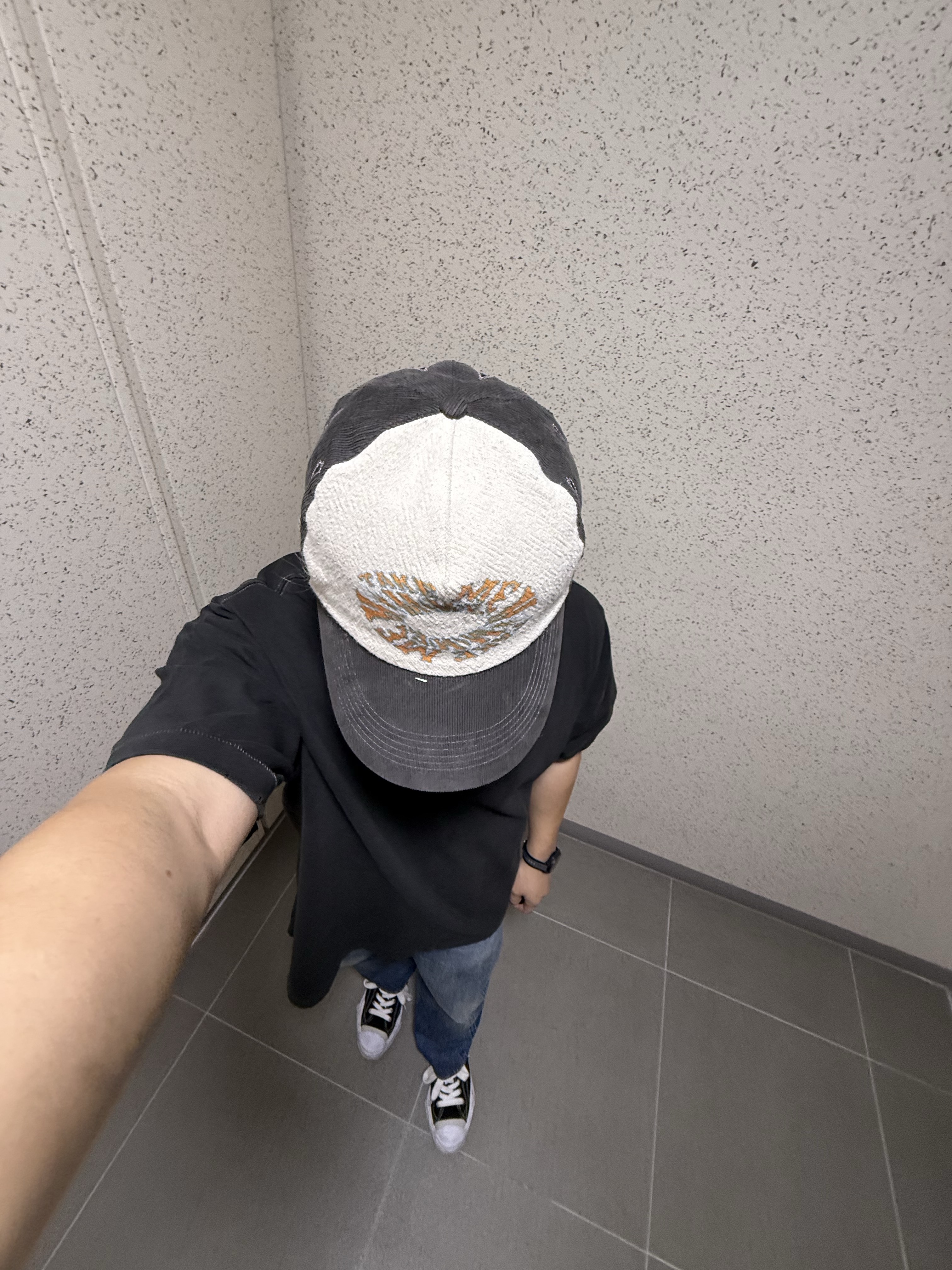 Maison Mihara Yasuhiro Hank OG Sole Canvas Low-top Sneakers Black 착용 스타일 - 3