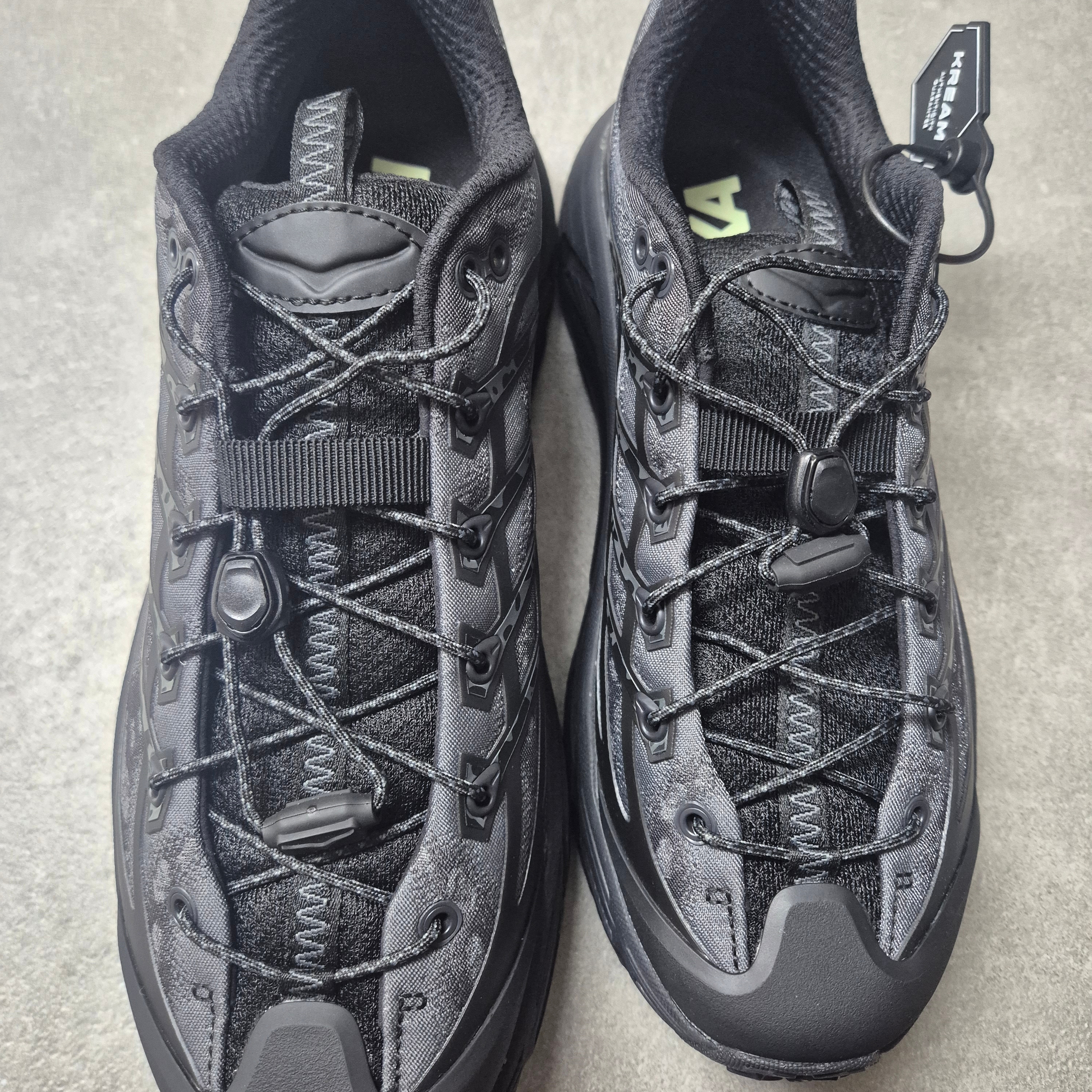 Hoka Mafate Three2 Tech Stealth Black 착용 스타일