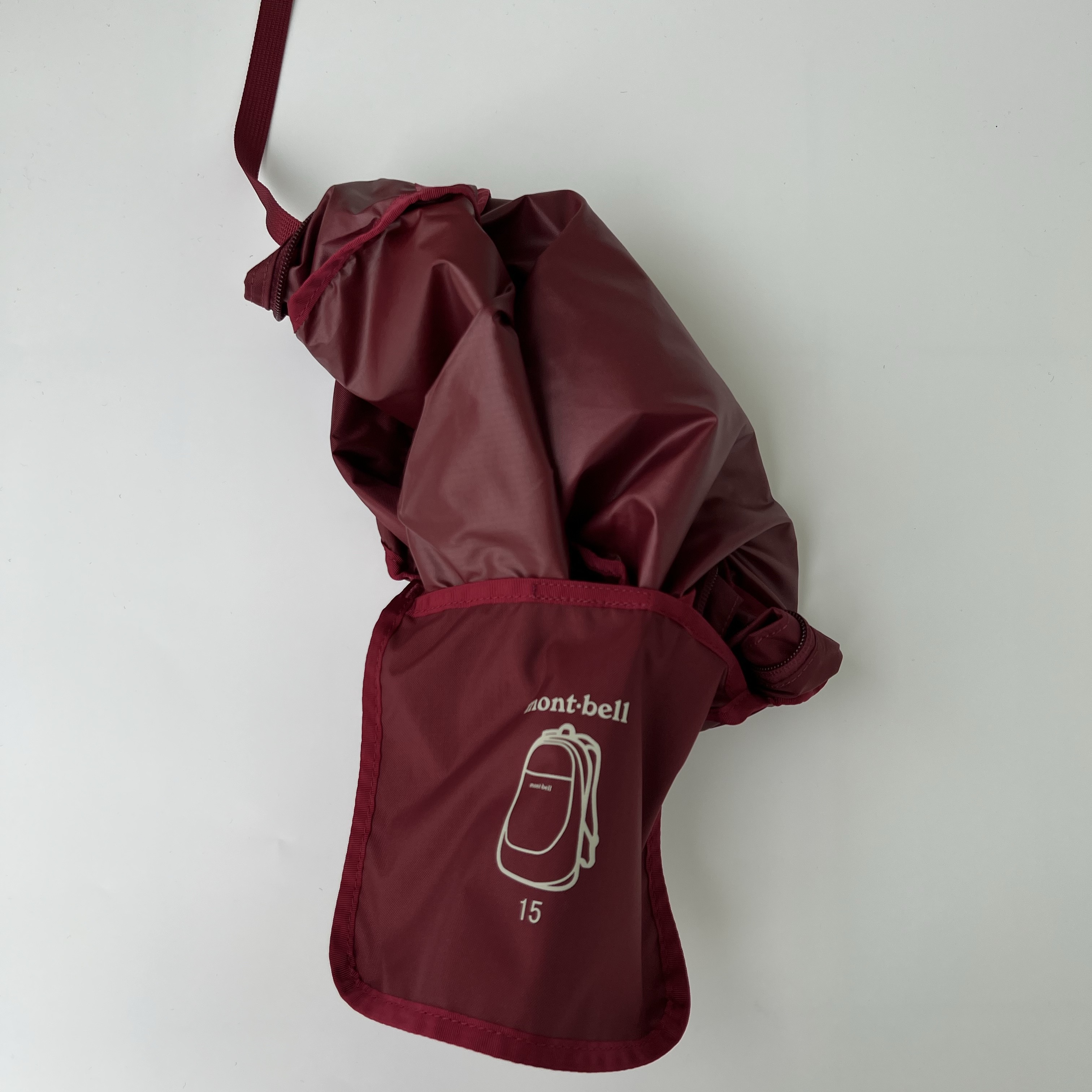 Montbell Pocketable Daypack 15 Wine Red, Montbell Pocketable Light Pack 10 Black 착용 스타일 - 6