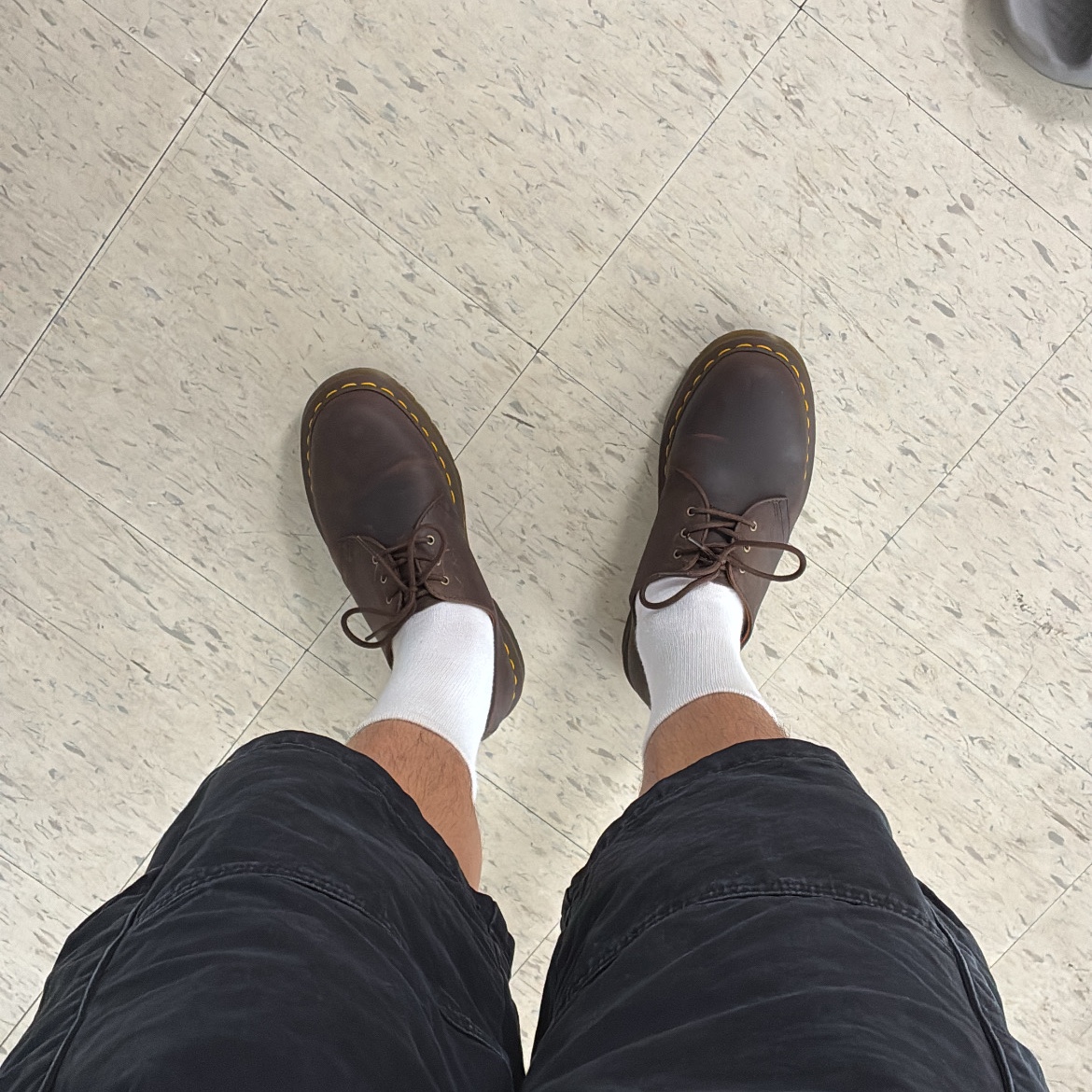 Dr. Martens 1461 Crazy Horse Dark Brown 착용 스타일