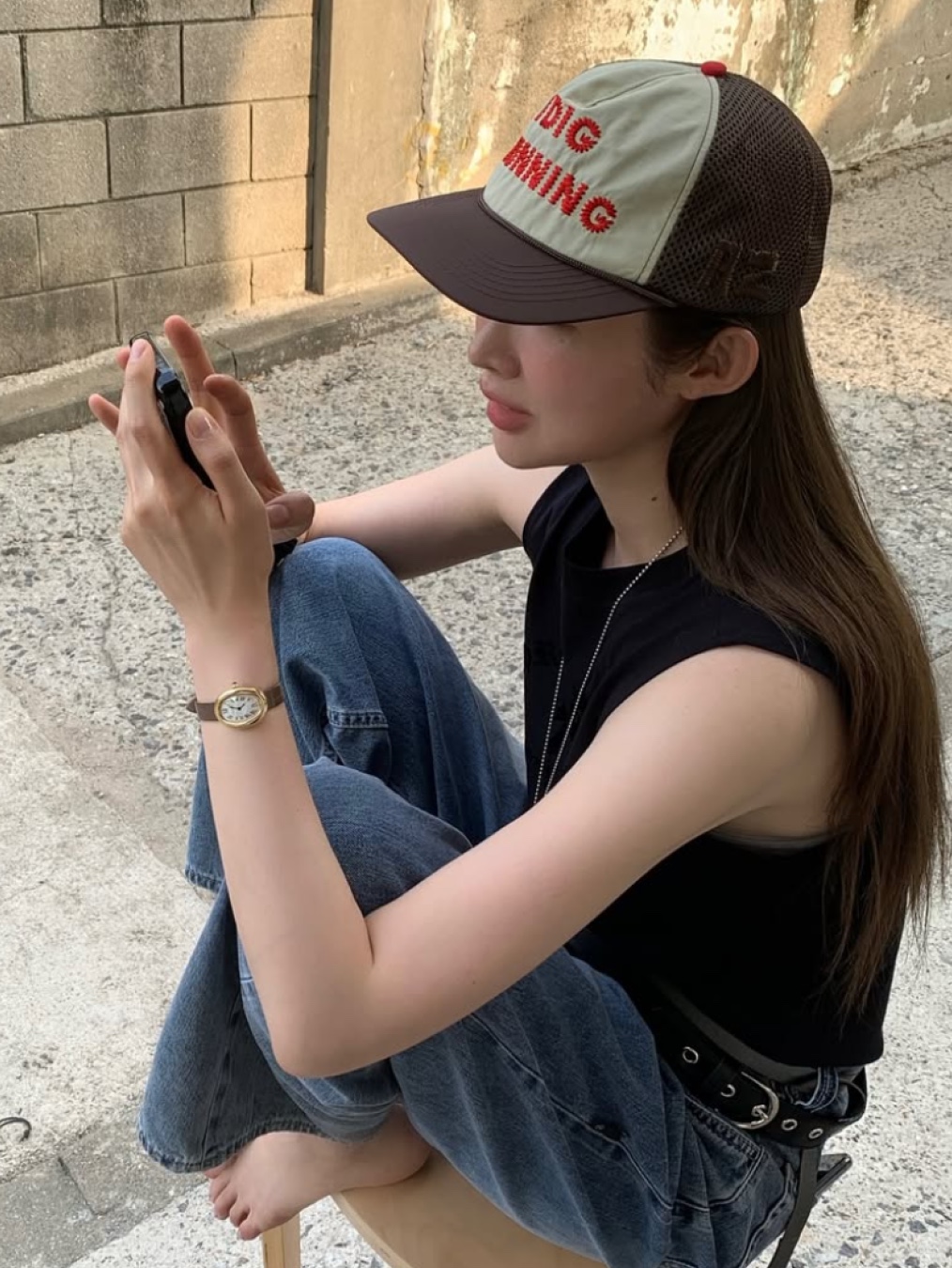 Alex Zono I Dig Running Trucker Hat OG Brown, Alex Zono x Woodz New Paths Await Trucker Hat Beige 착용 스타일 - 2