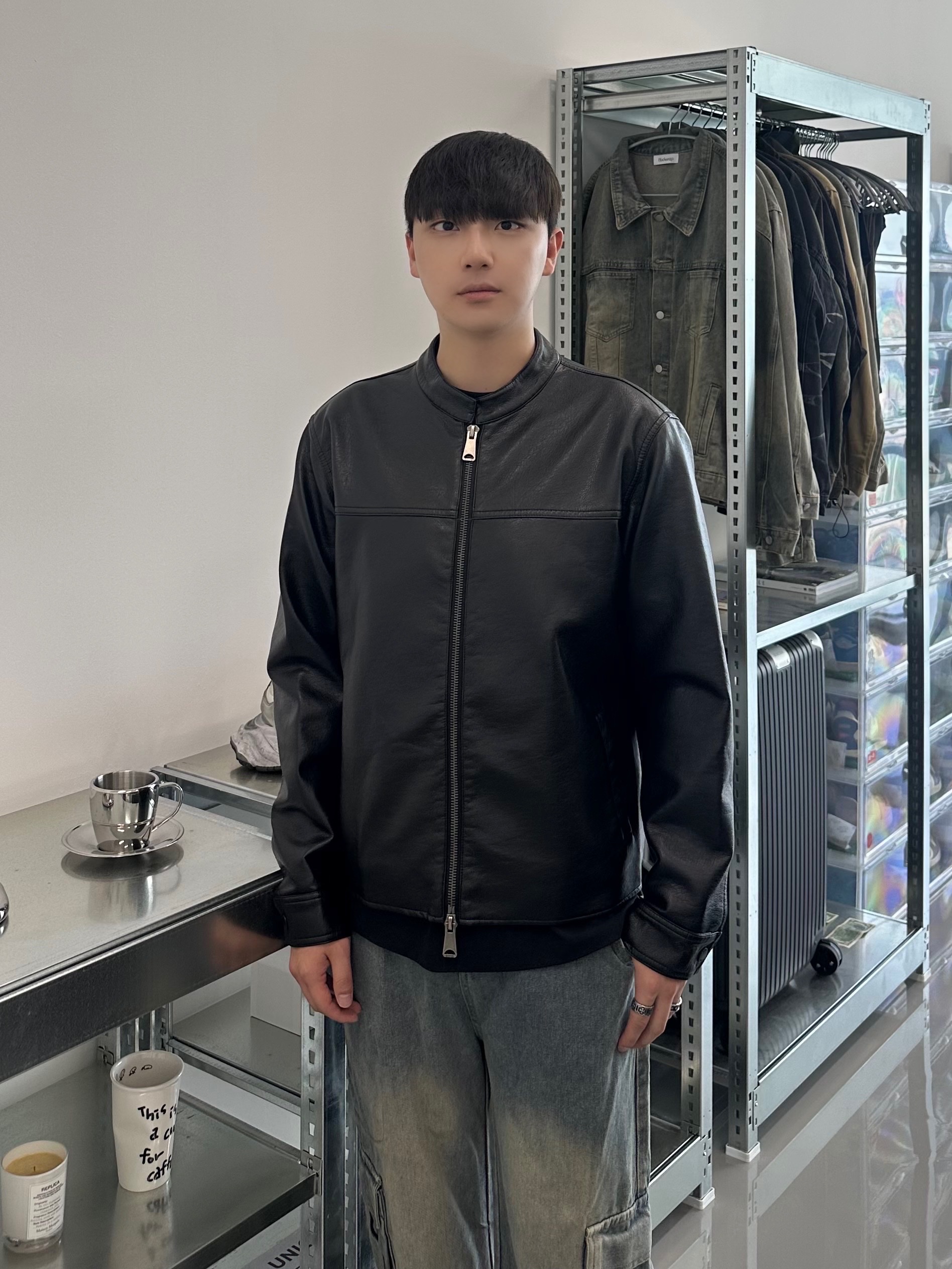 BAPE College T-Shirt Black 착용 스타일 - 2