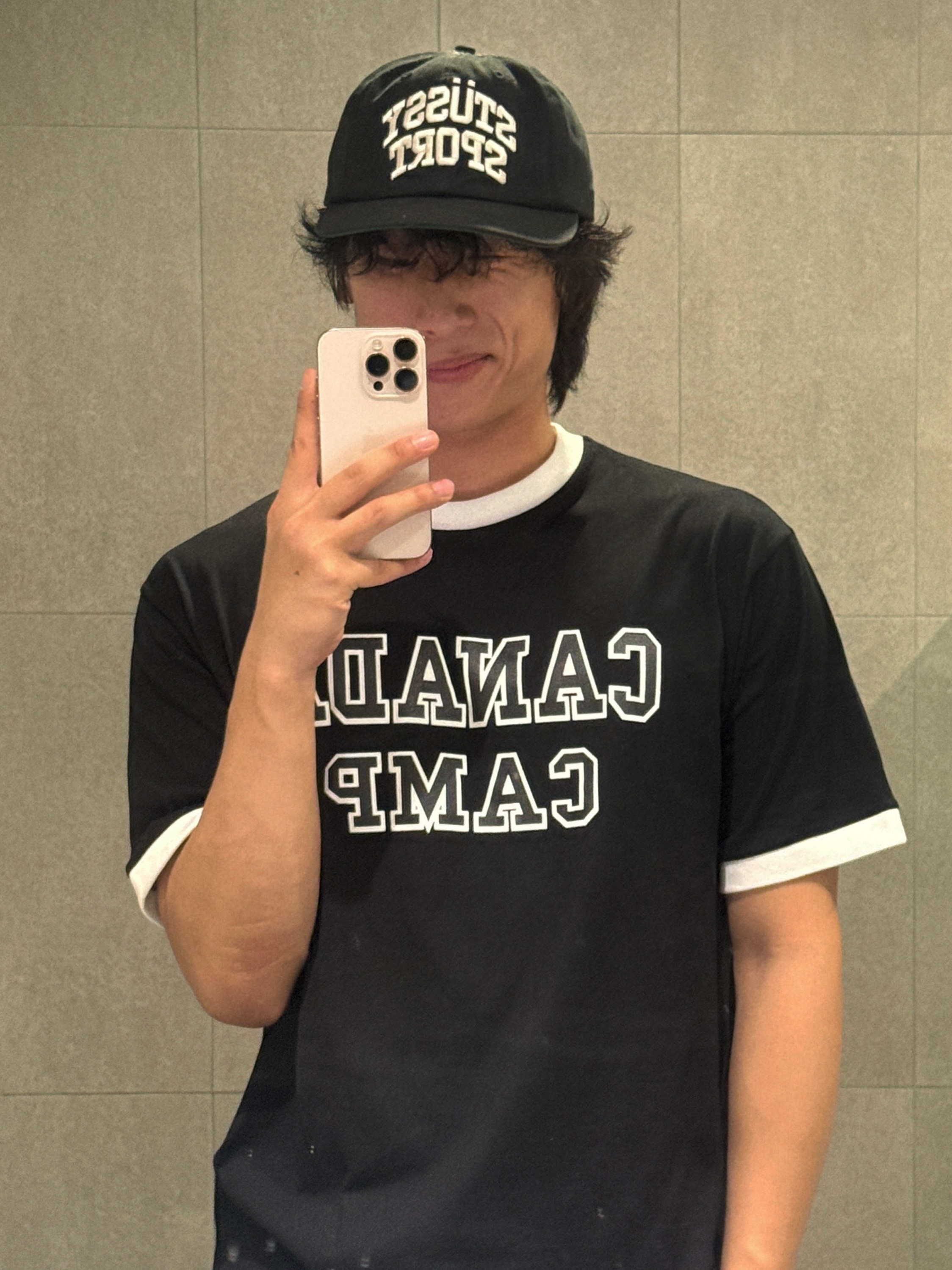 Stussy Mid-Depth Sport Snapback Black Matallic 착용 스타일