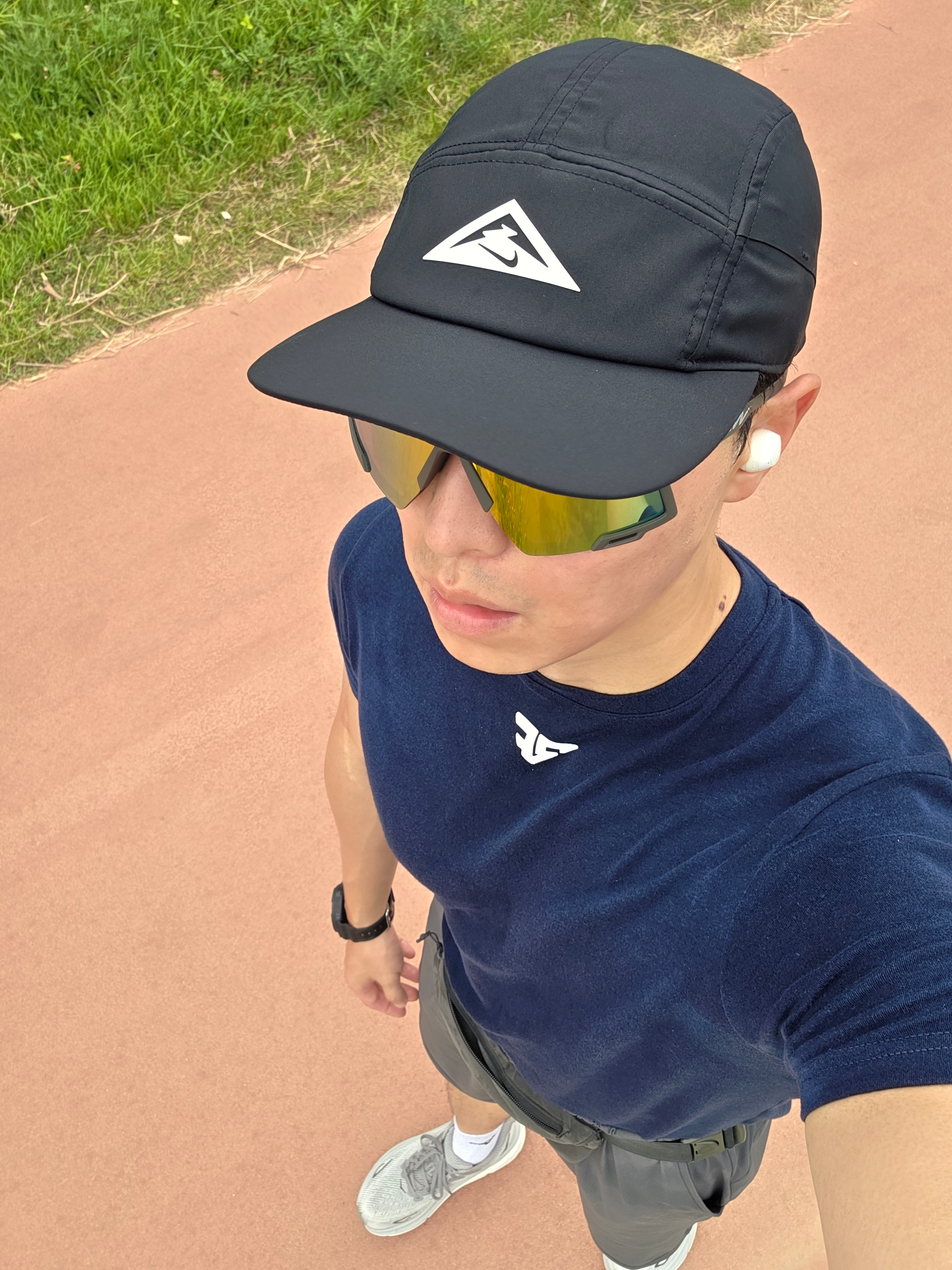 Nike Dri-Fit AW84 Trail Running Cap Black White, Hoka Clifton 9 Harbor Mist Black - Wide 착용 스타일 - 1