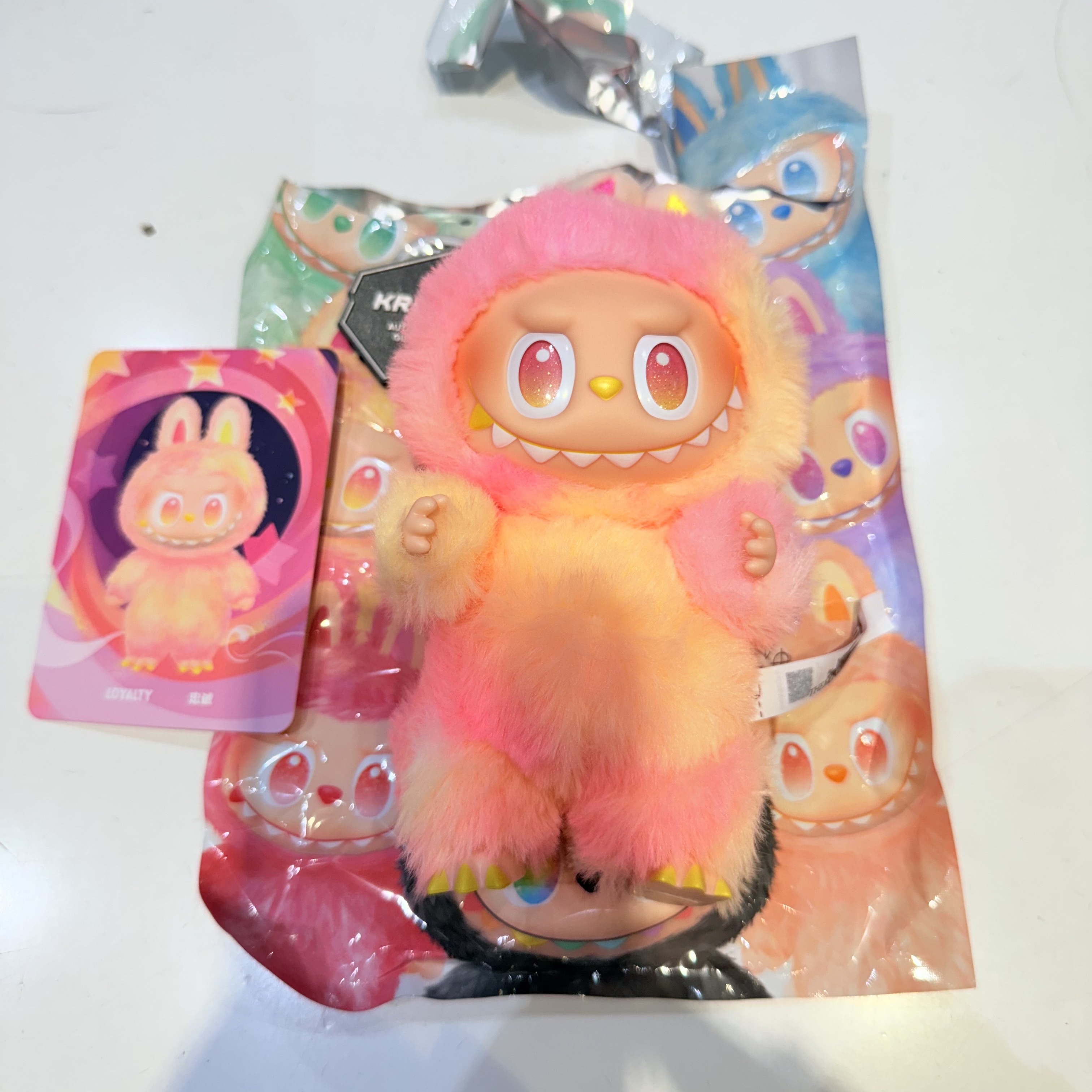 Pop Mart Labubu The Monsters Highlight Series Loyalty Keyring (Opened Case) 착용 스타일