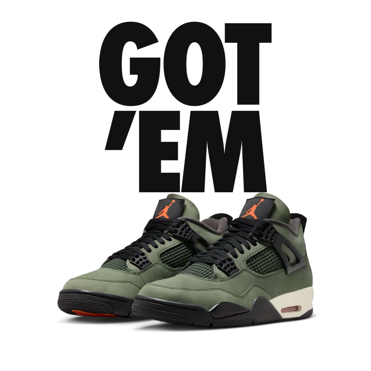 Jordan 1 x Nigel Sylvester Retro Low OG Better With Time, Jordan 4 x Undefeated Retro OG SP Deep Green and Clementine 착용 스타일 - 2