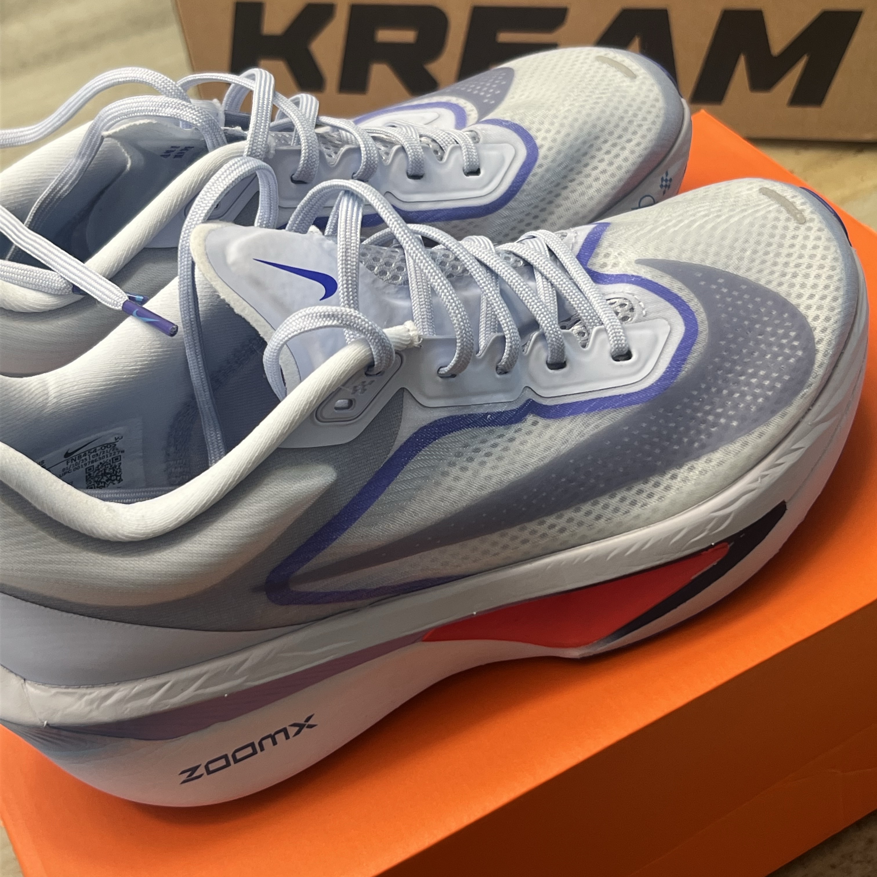 Nike Zoom Fly 6 Ghost Football Grey 착용 스타일 - 1