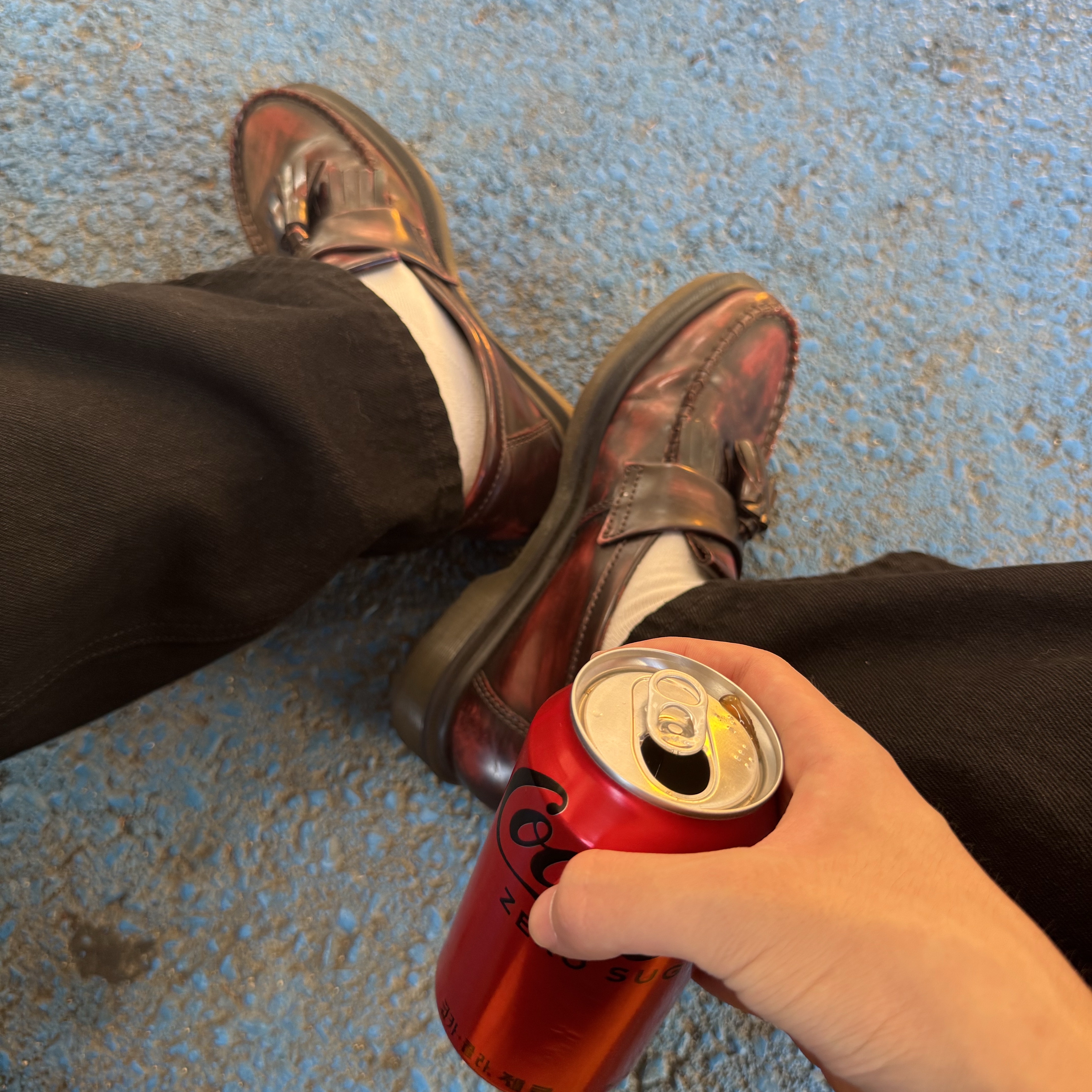 Dr. Martens Adrian Arcadia Leather Loafers Cherry Red 착용 스타일