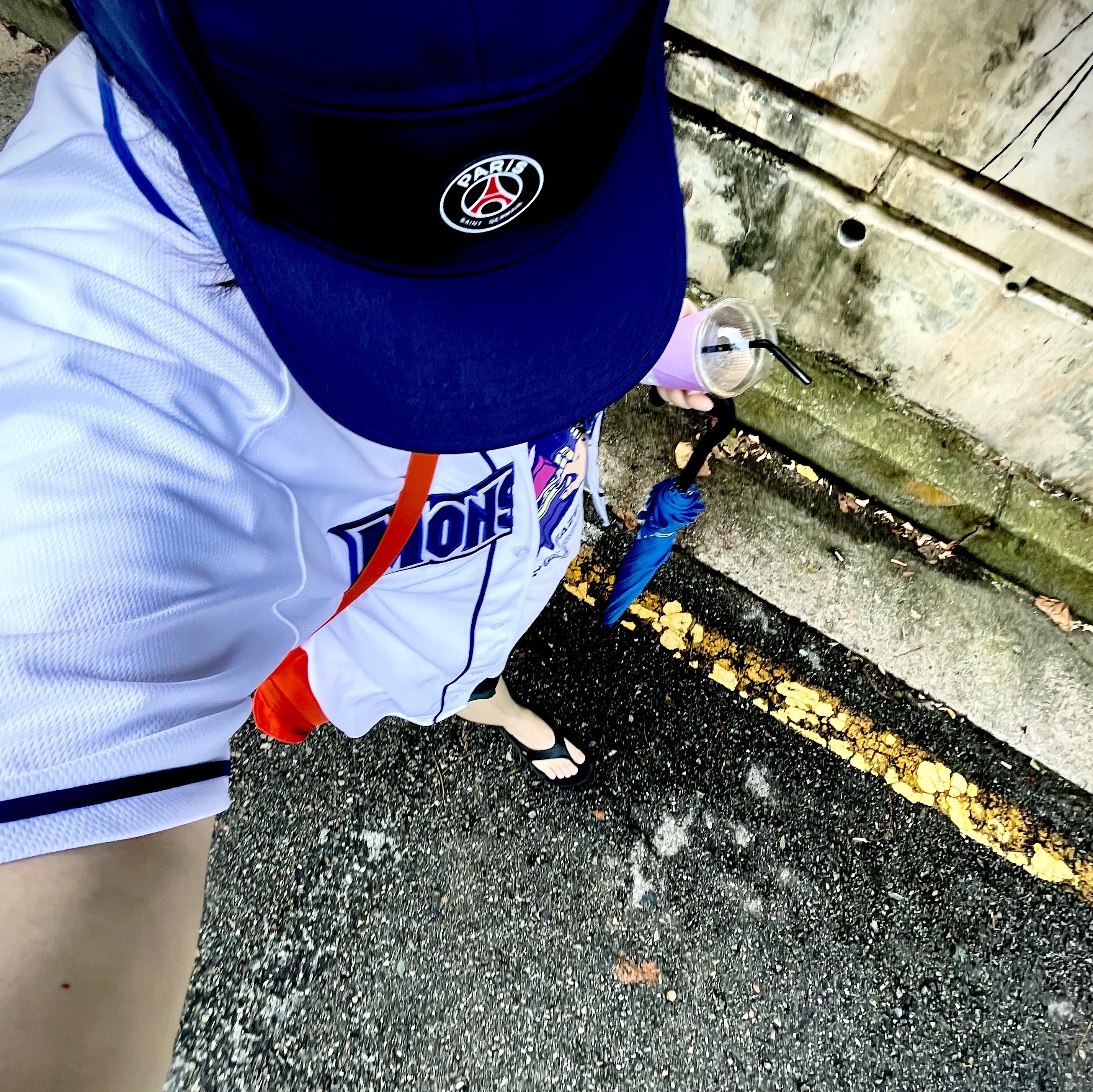 Nike Paris Saint-Germain Fly US Cap Midnight Navy White, Oofos OOriginal Black 착용 스타일