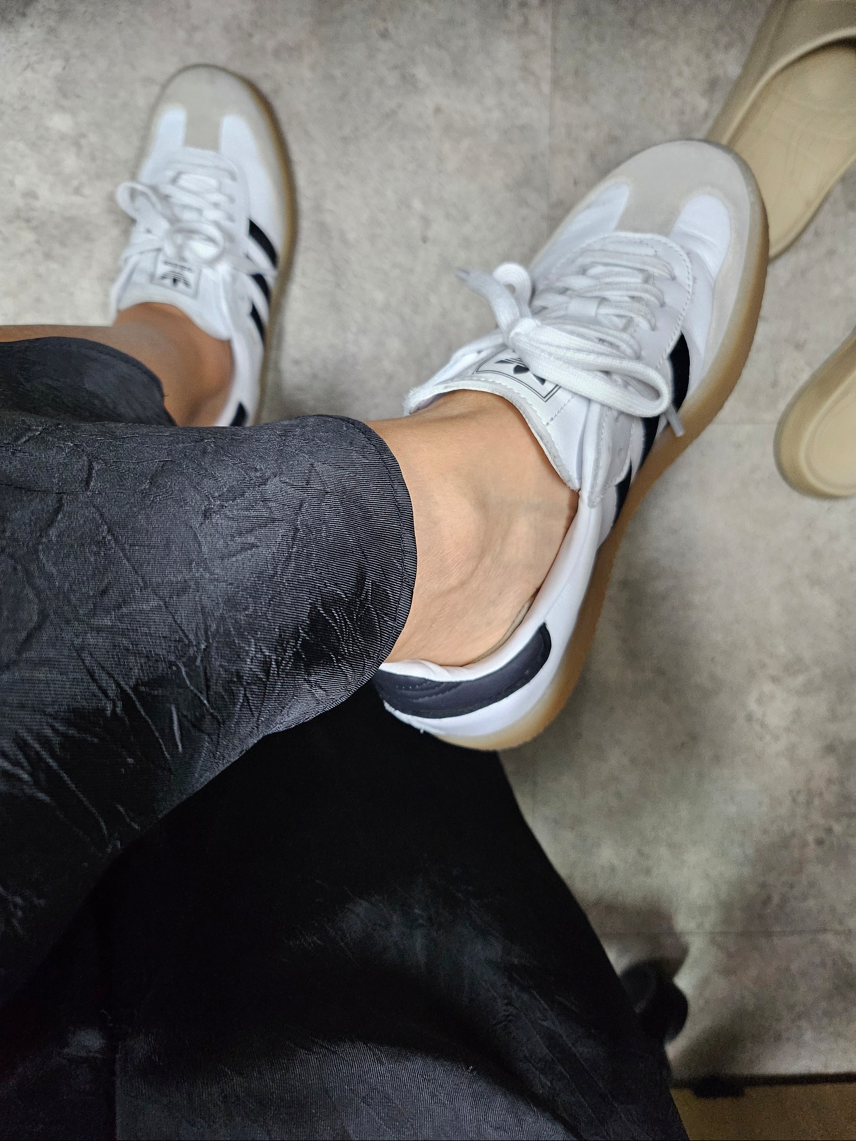 (W) Adidas Sambae White Black 착용 스타일