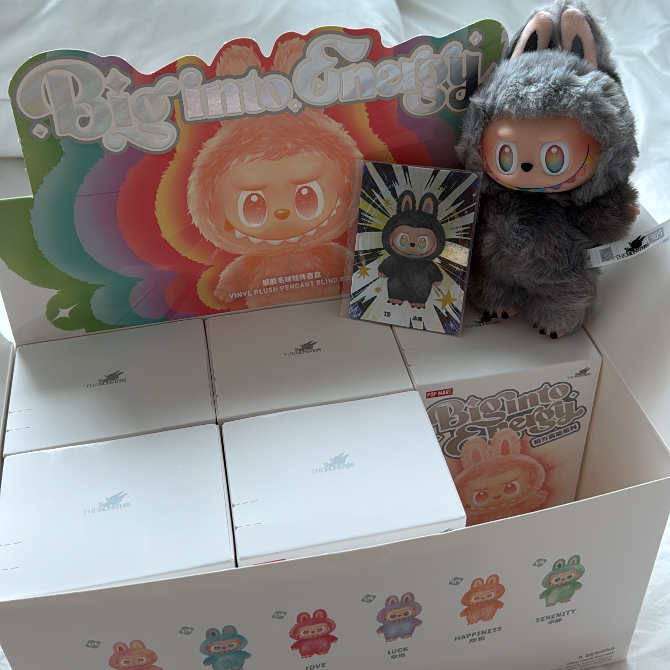 Pop Mart Labubu The Monsters Highlight Series Sealed Case (6 Blind Boxes), Pop Mart Labubu The Monsters Highlight Series ID Keyring (Opened Case) 착용 스타일