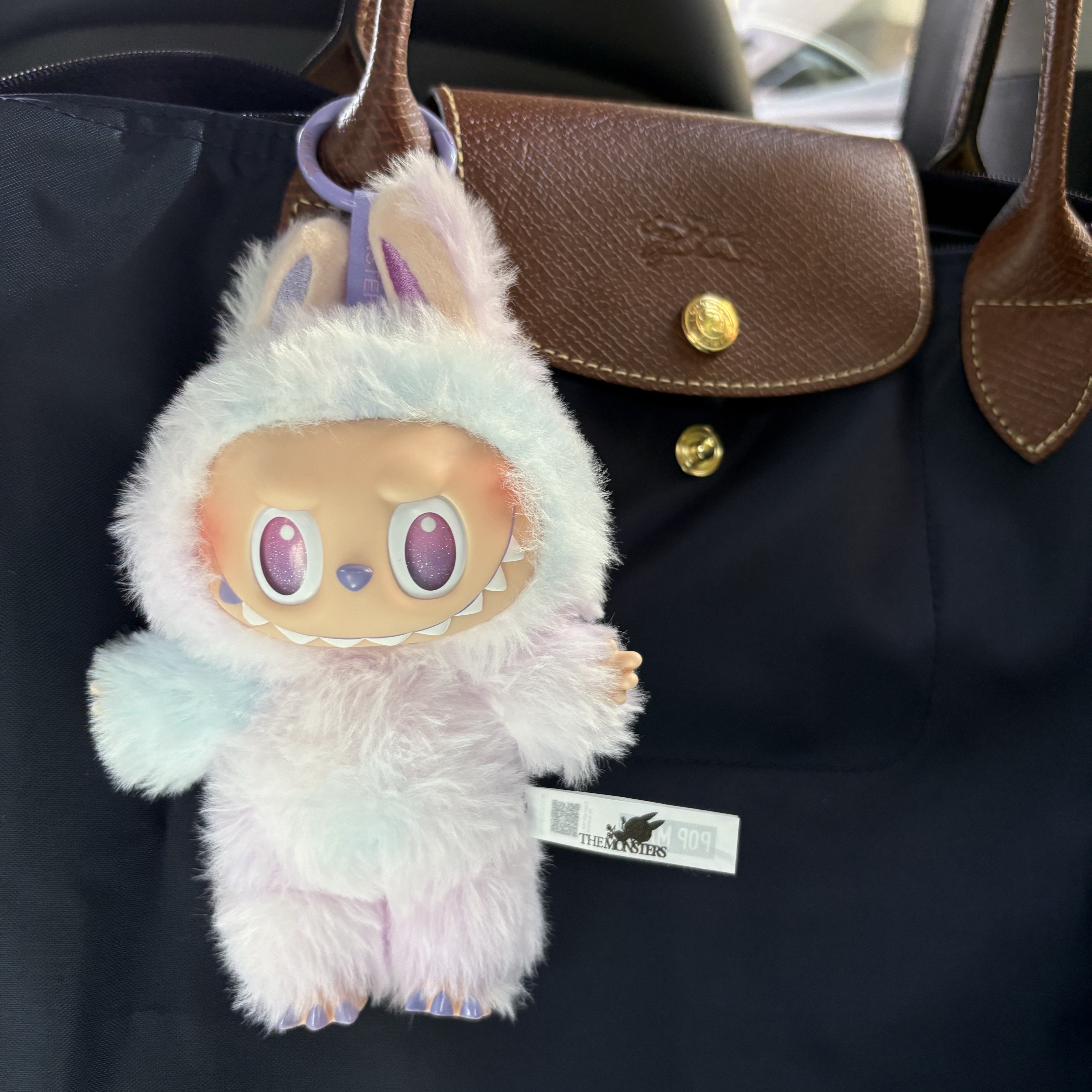 Pop Mart Labubu The Monsters Highlight Series Luck Keyring (Opened Case) 착용 스타일