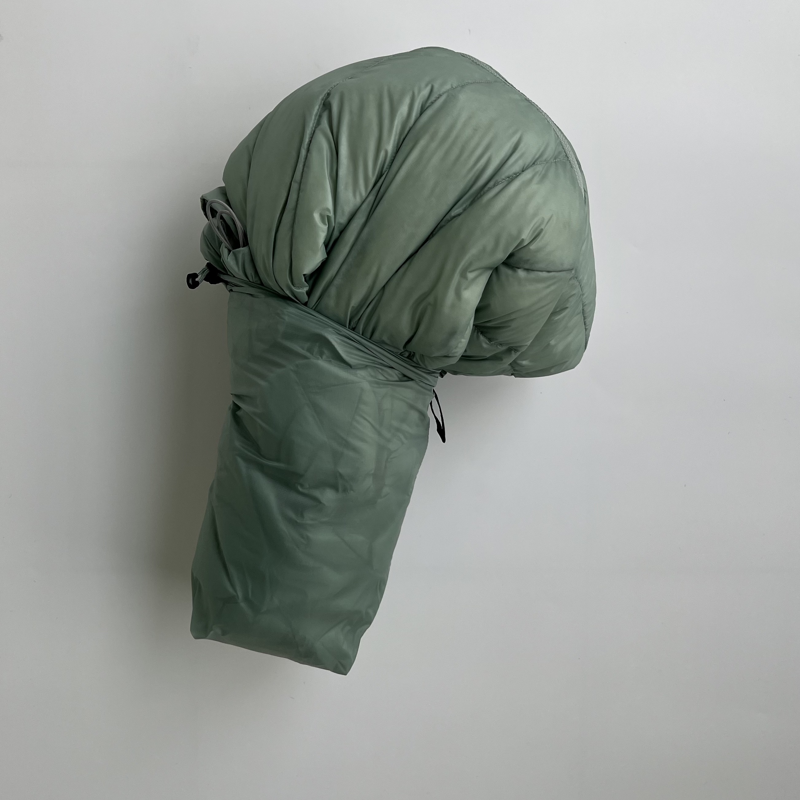 Arc'teryx Cerium Hoody Stone Green, Arc'teryx Cerium Hoody Black 착용 스타일 - 4